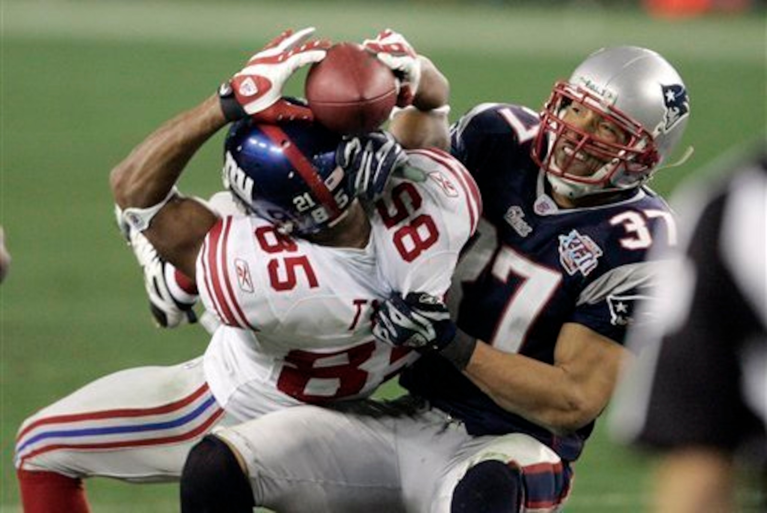 Giants vs. Patriots, 2007. Giants vs. Patriots, 2007.