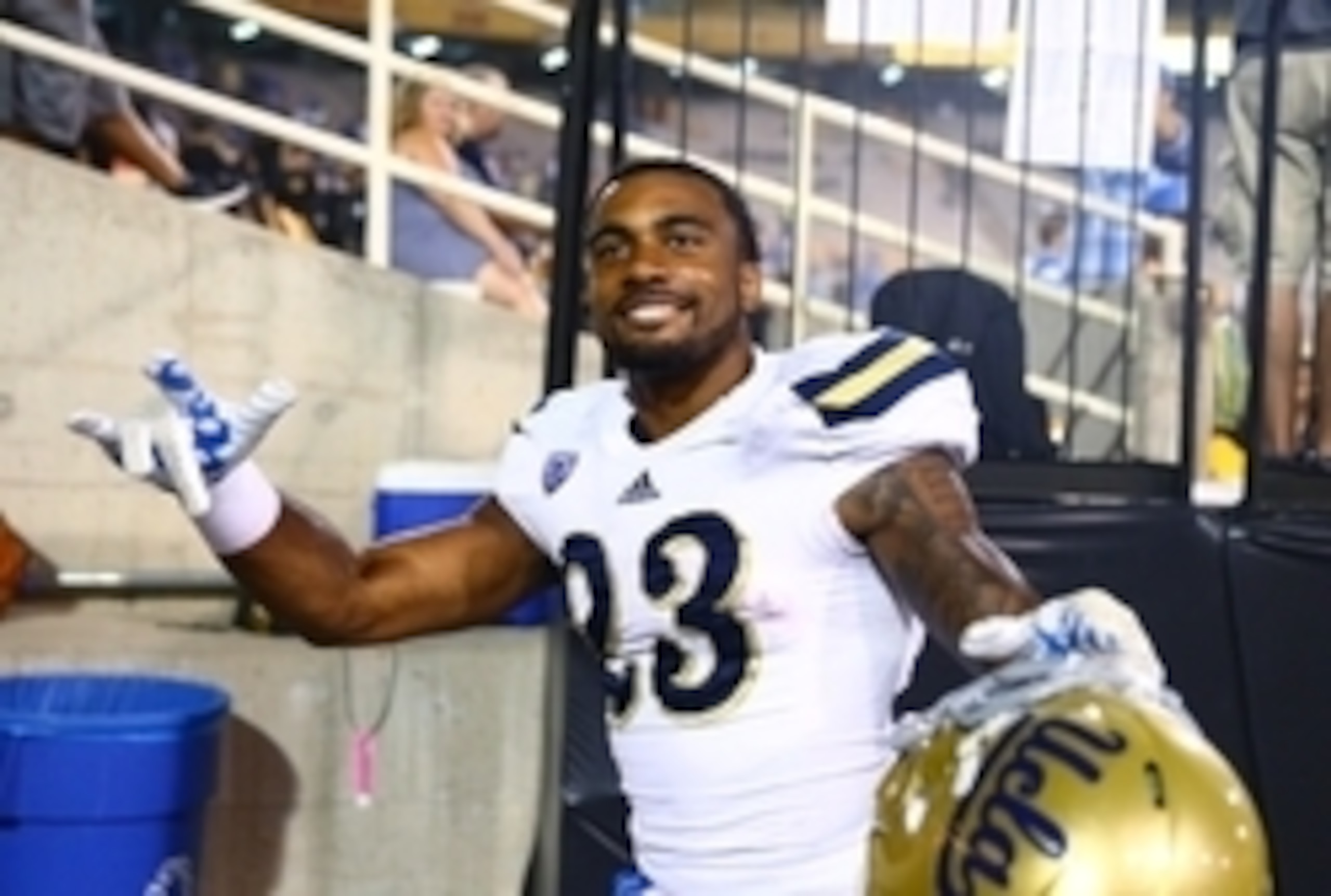 Nate Starks running the rock.