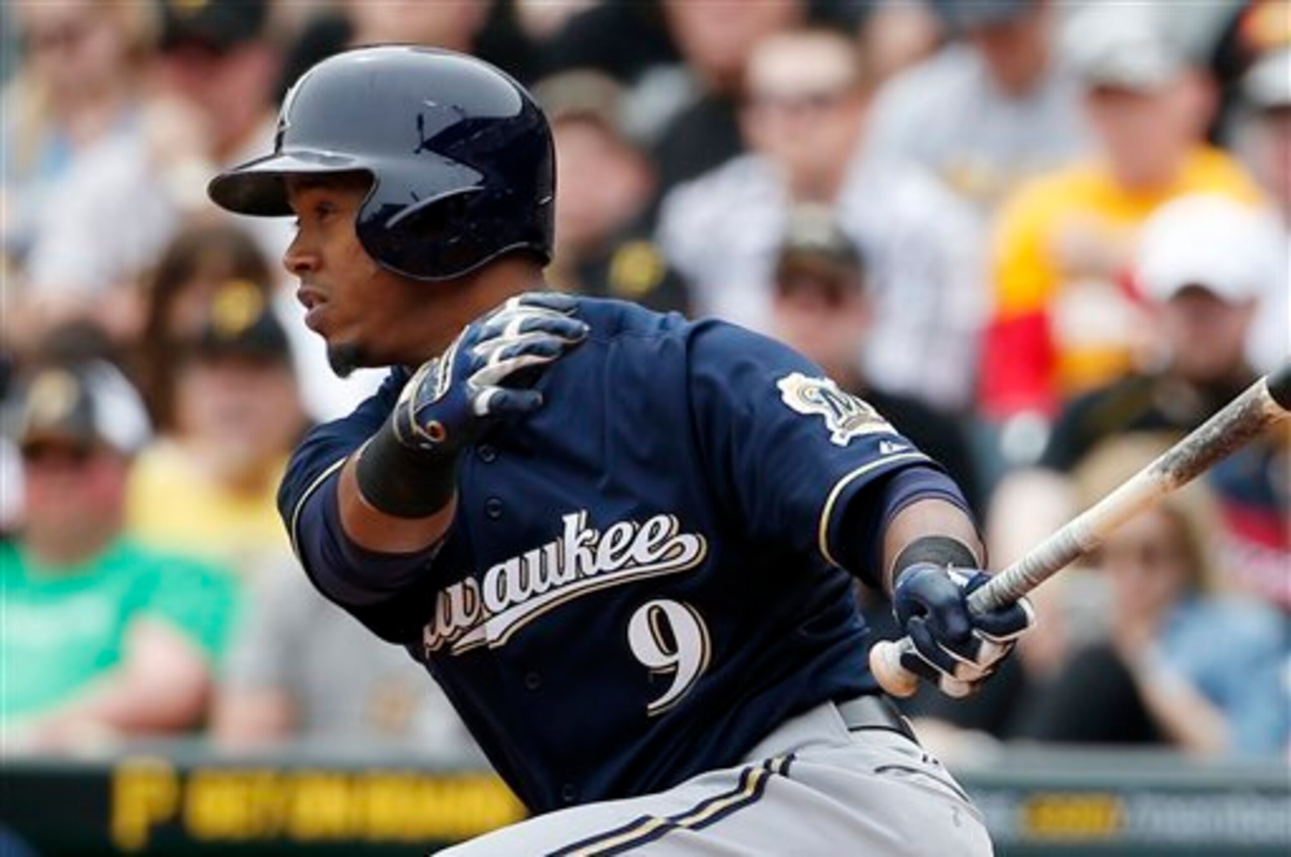 The San Diego Padres can fill their void at shortstop with Jean Segura.