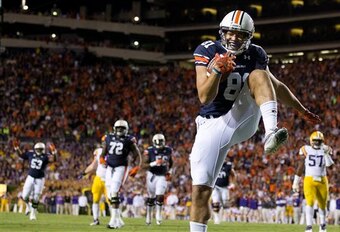 Uzomah making a touchdown grab versus LSU.
