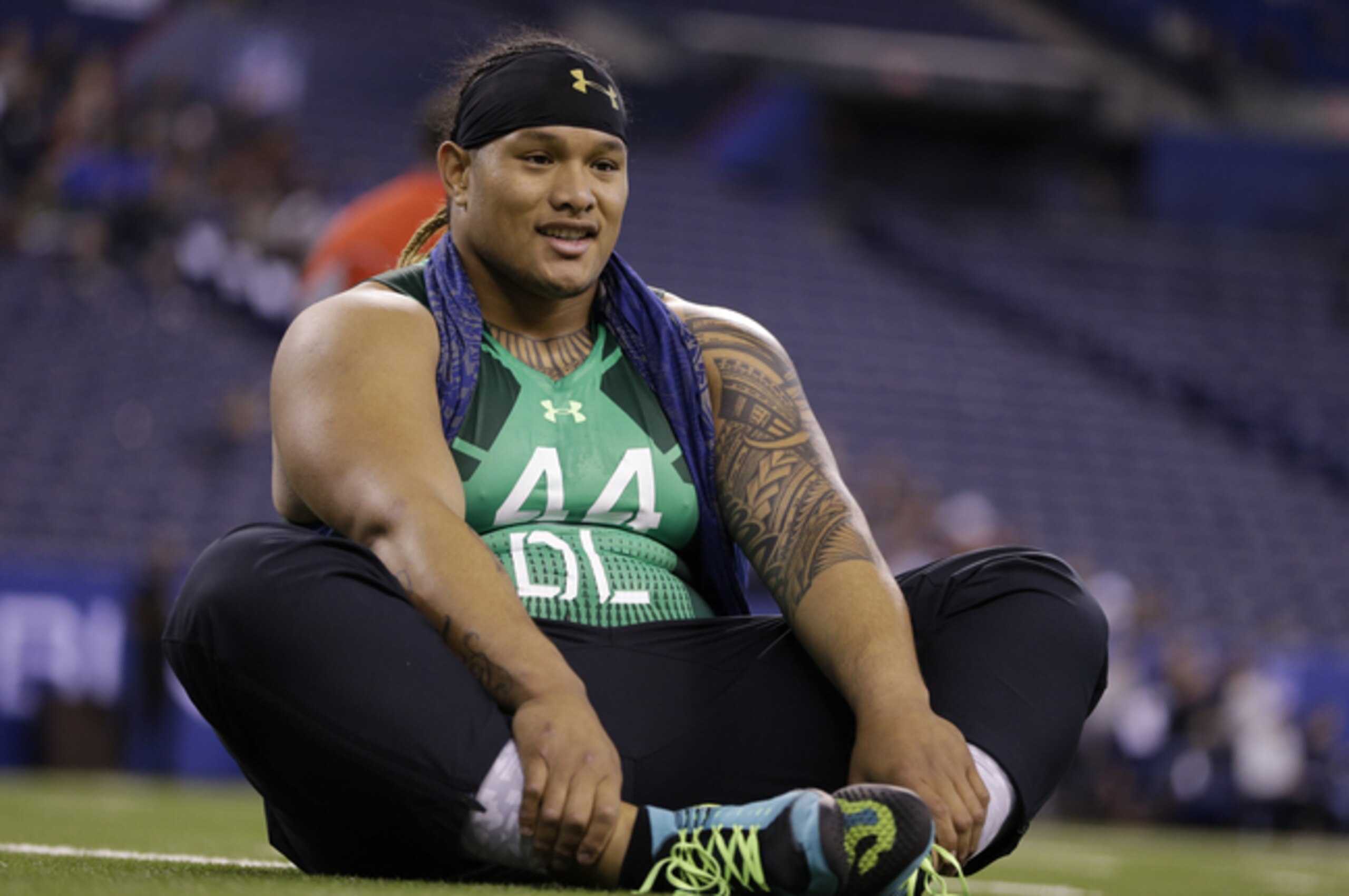 Washington nose tackle Danny Shelton could be an option for the Bears with the seventh overall pick.