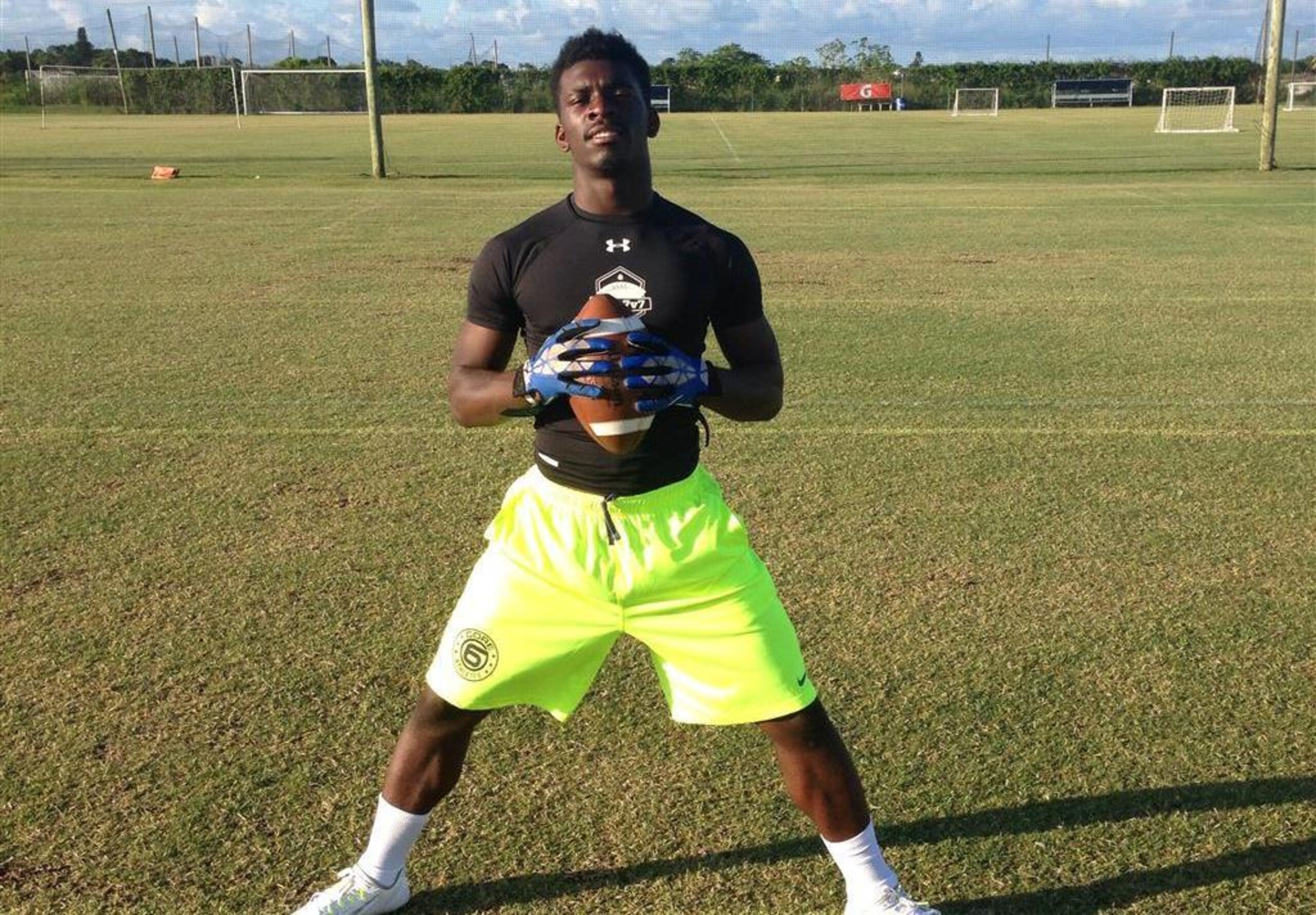 5-star running back Tavien Feaster 5-star running back Tavien Feaster