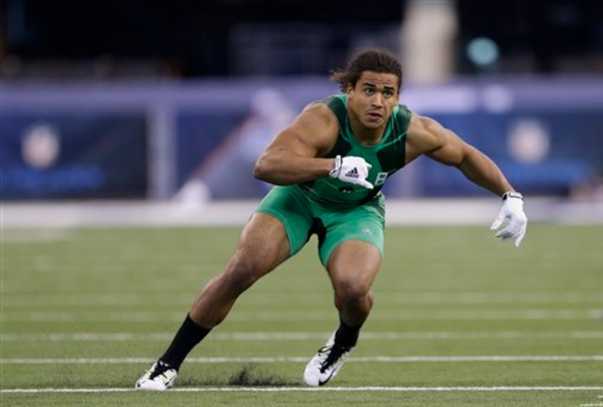 Kendricks working at the combine. Kendricks working at the combine.