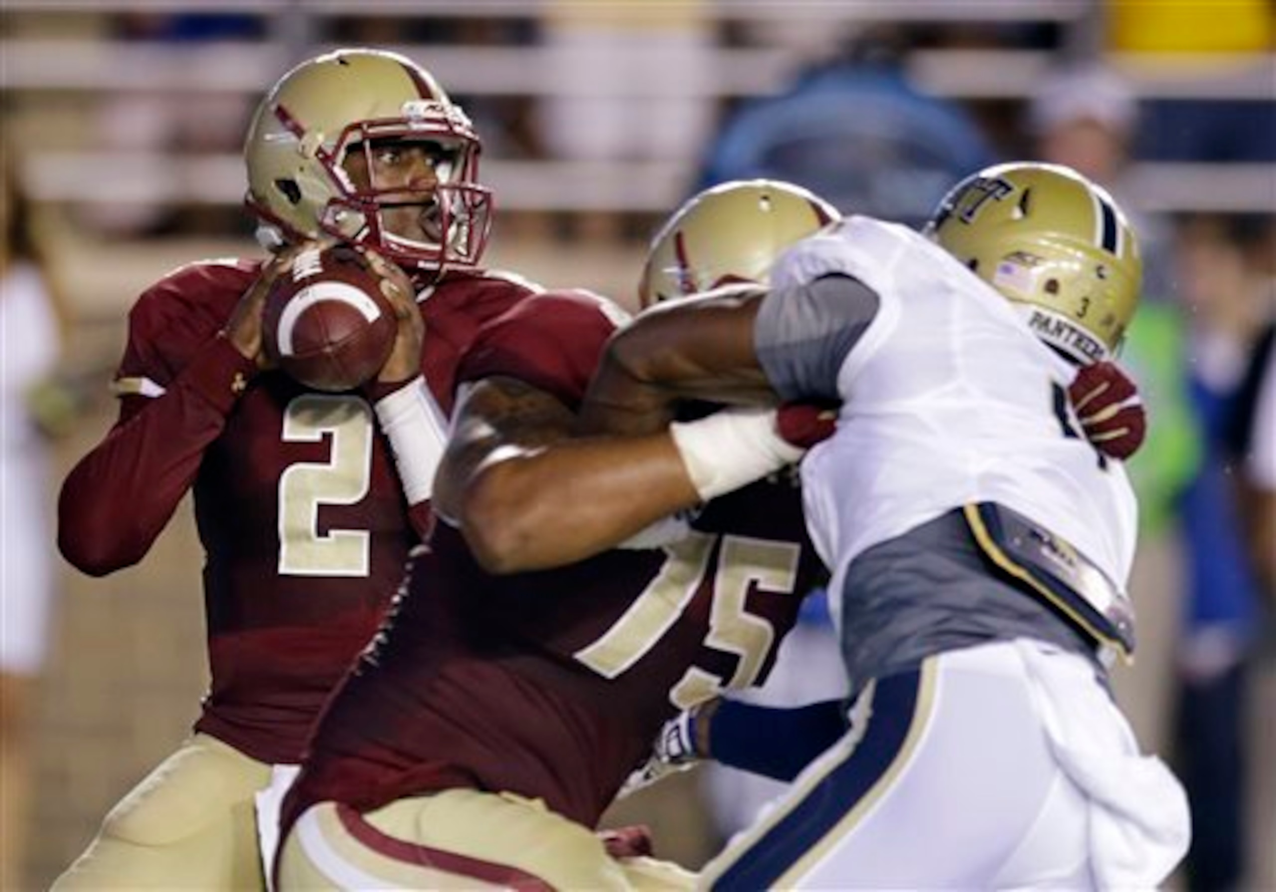 Tackle Ian Silberman (center) provides added depth for the 49ers O-line.
