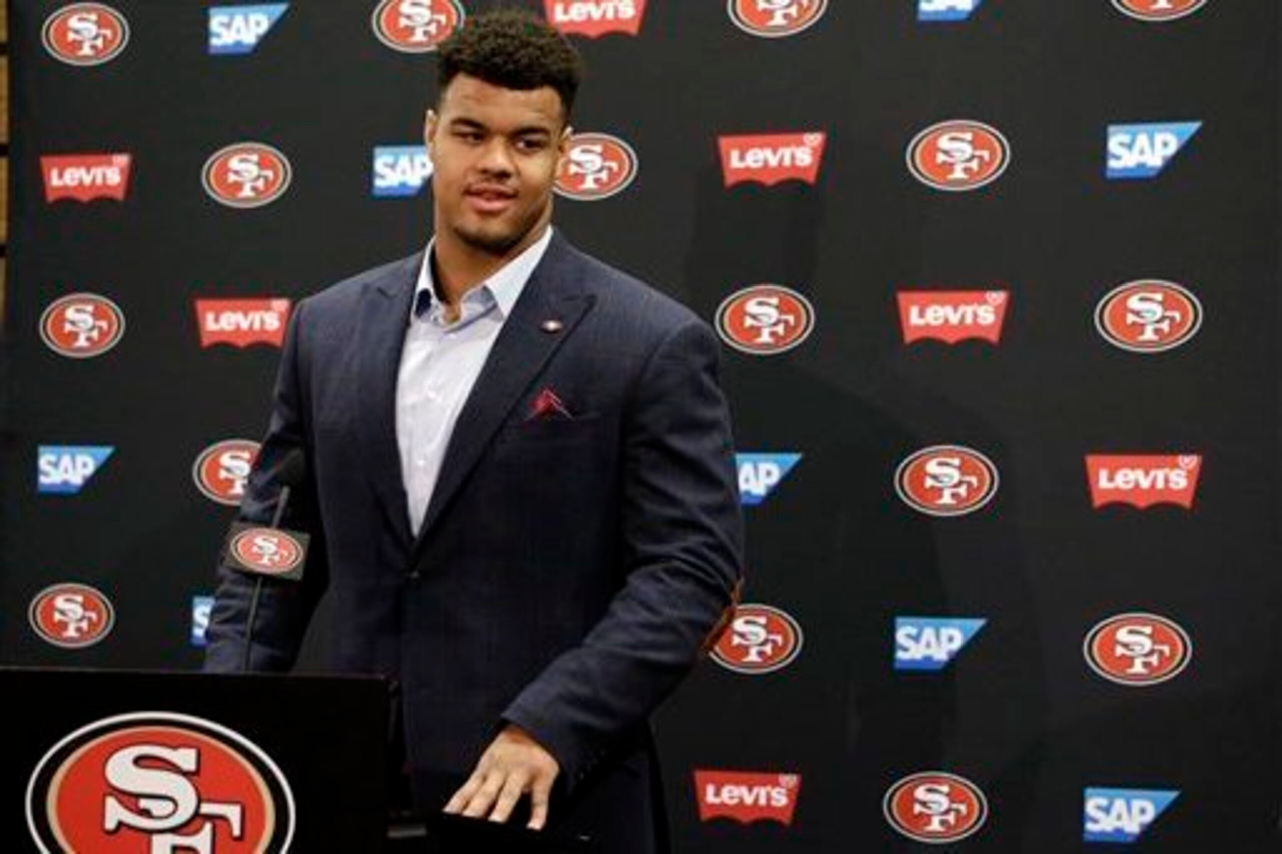 San Francisco's selection of defensive end Arik Armstead in Round 1 received generally positive reviews.