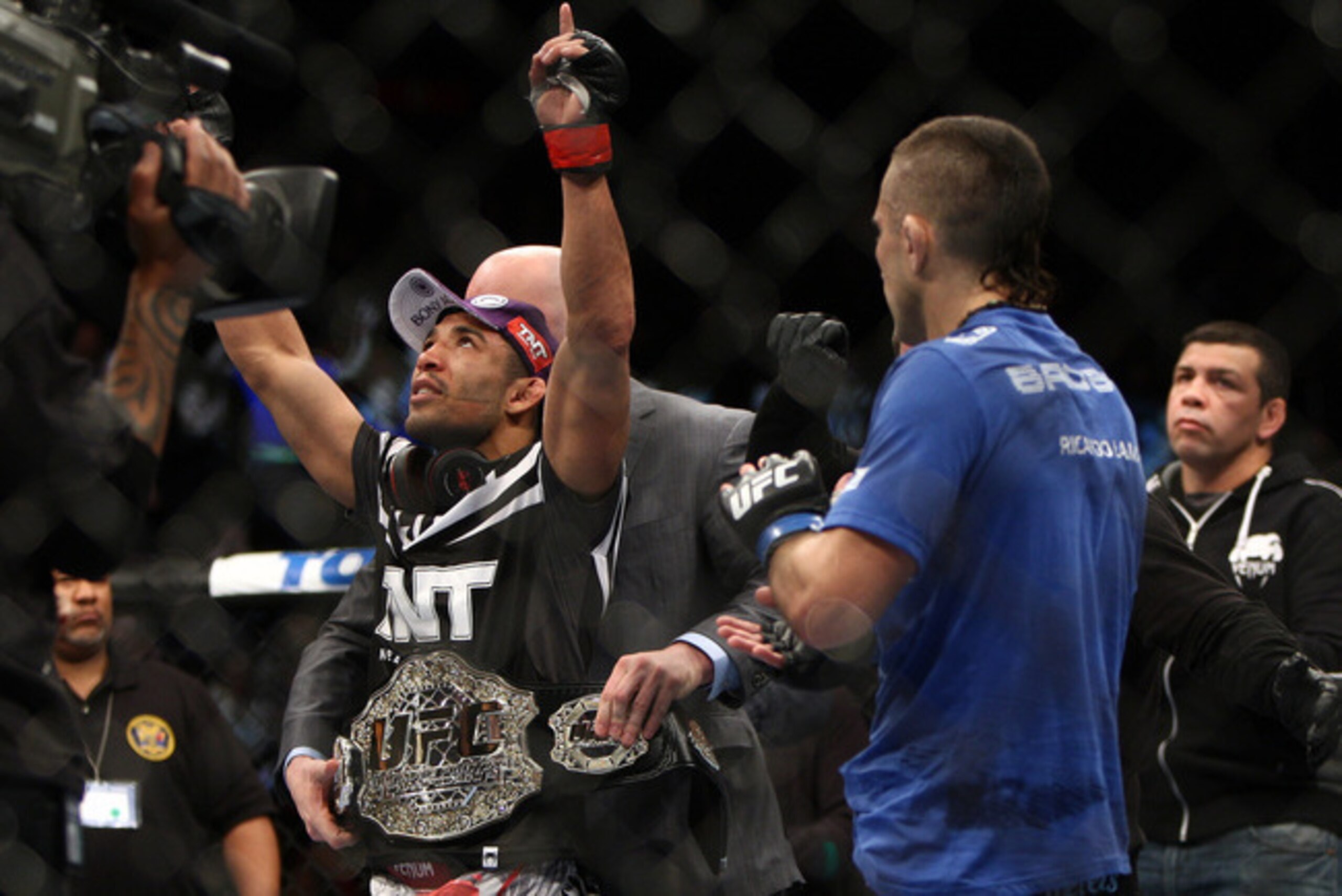 How high do Aldo and the featherweights rank?