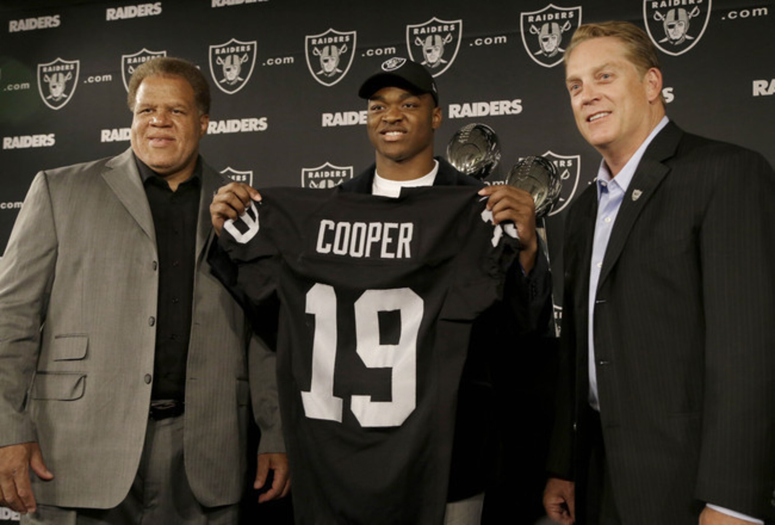 The first four picks of the 2015 NFl draft were underclassmen, including Alabama's Amari Cooper at No. 4. The first four picks of the 2015 NFl draft were underclassmen, including Alabama's Amari Cooper at No. 4.
