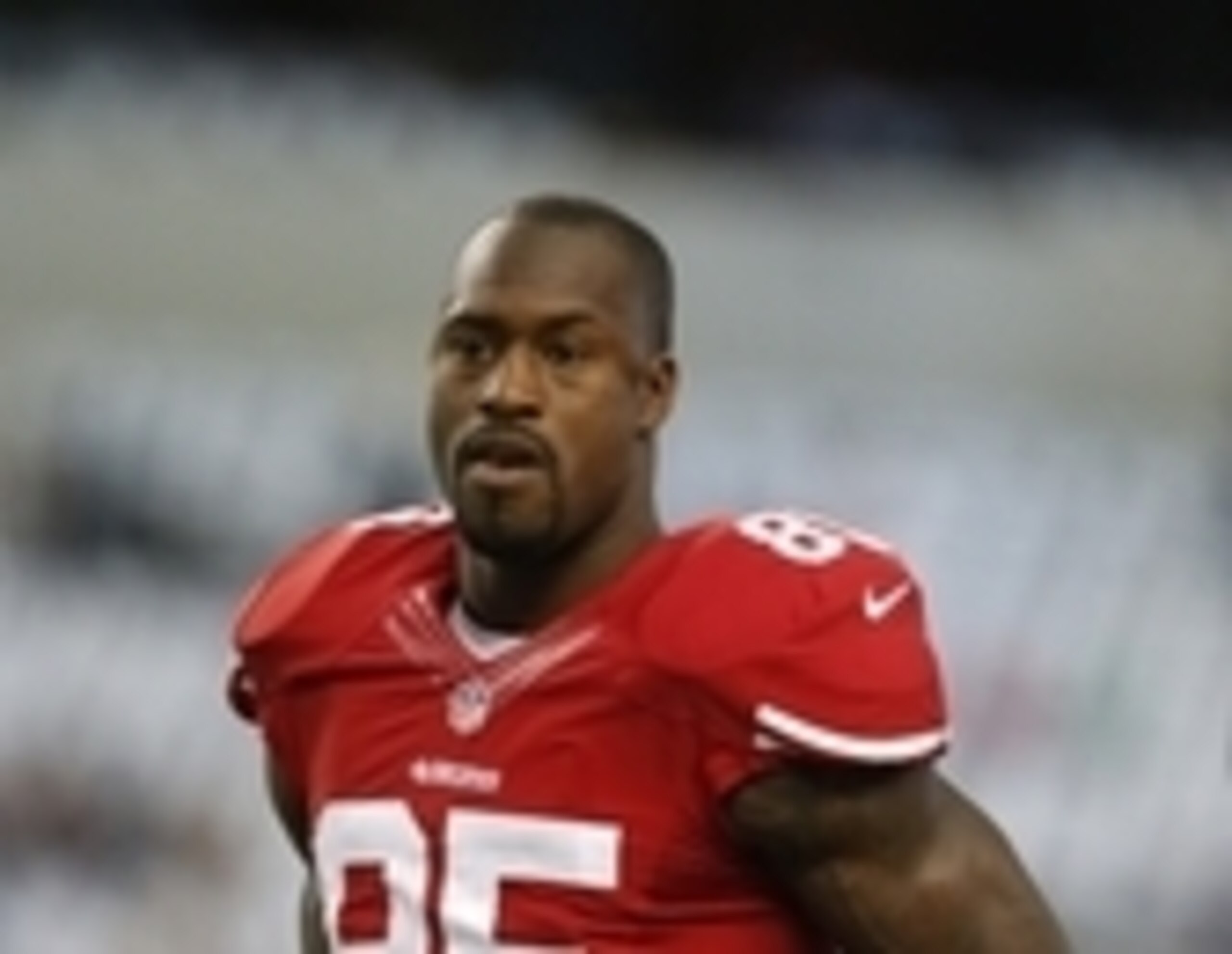 Tight end Vernon Davis enters a contract year after one of the worst seasons of his pro career.
