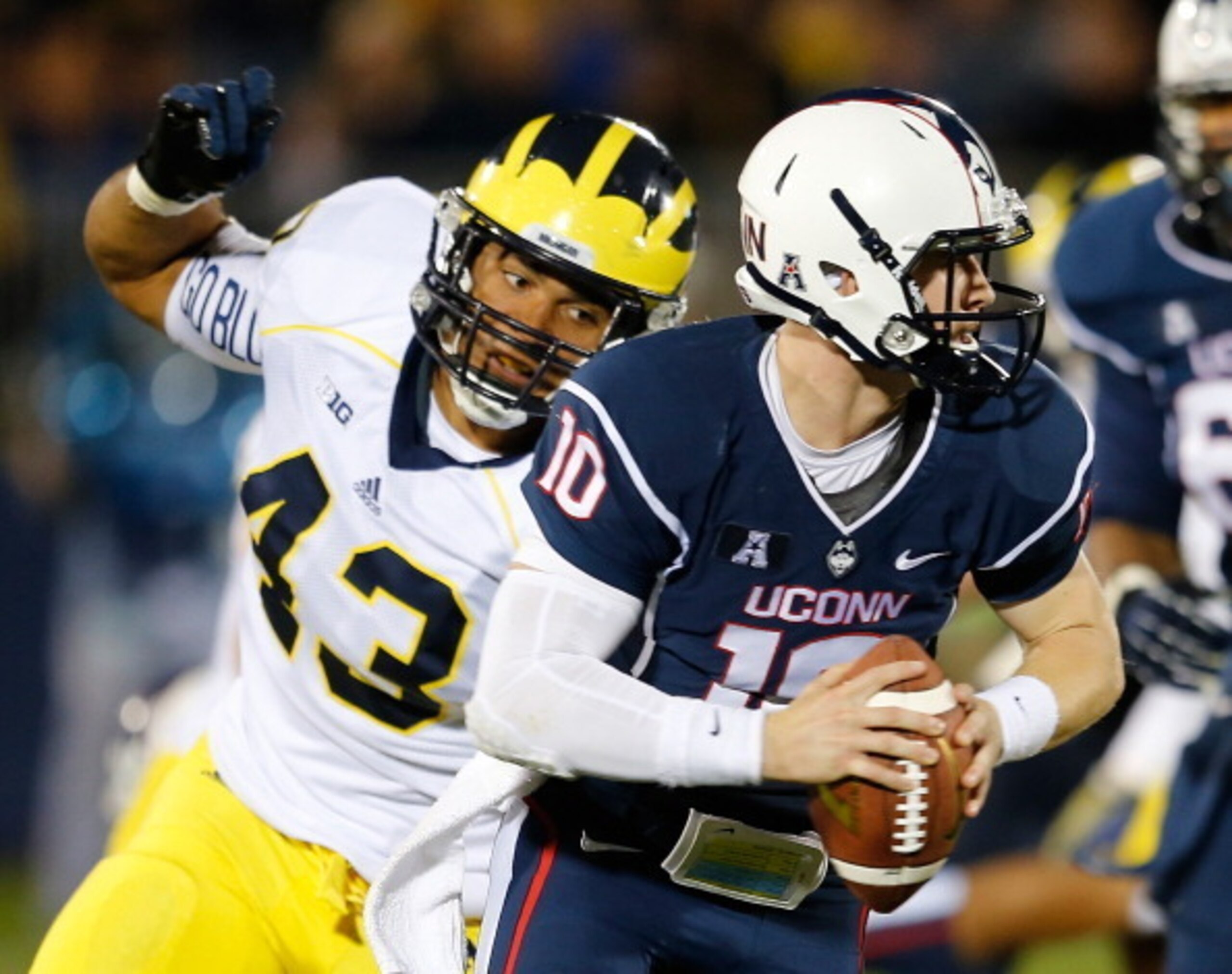 Chris Wormley has pro size.