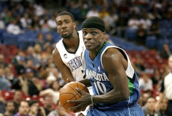 Flynn starred at Syracuse and had a successful rookie campaign, but landed in the NBA's doghouse and never got out.