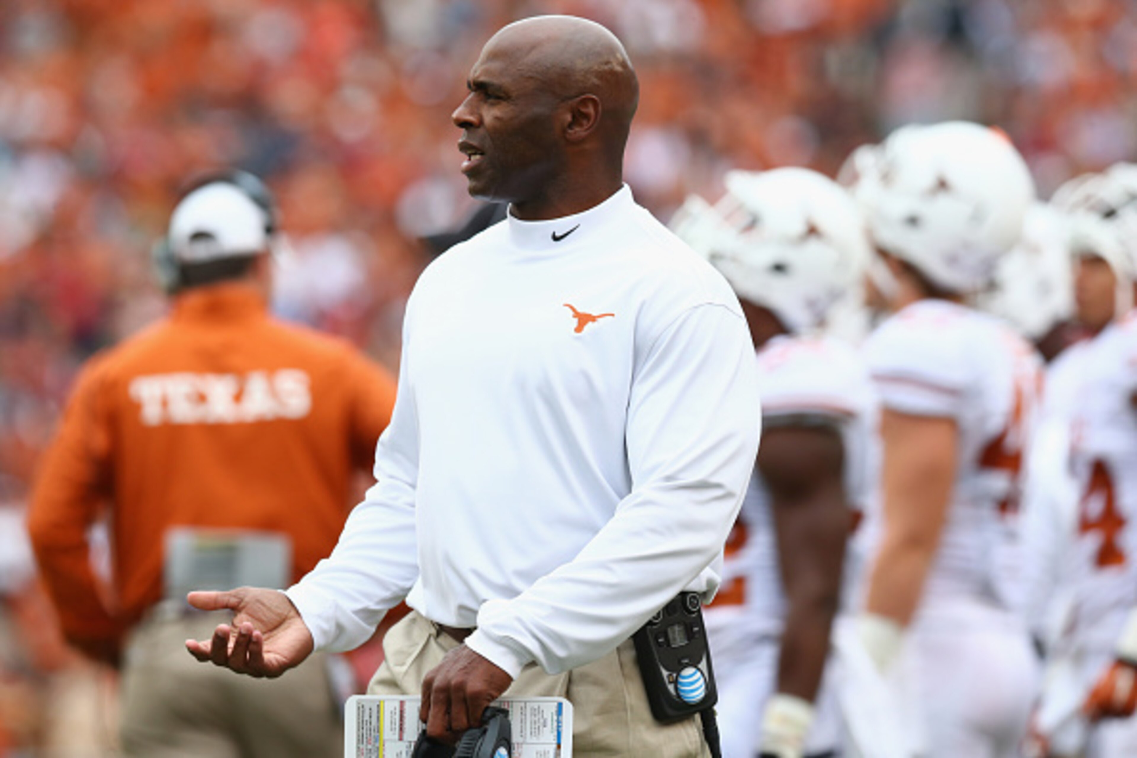 Can Charlie Strong turn around Texas in his second year?