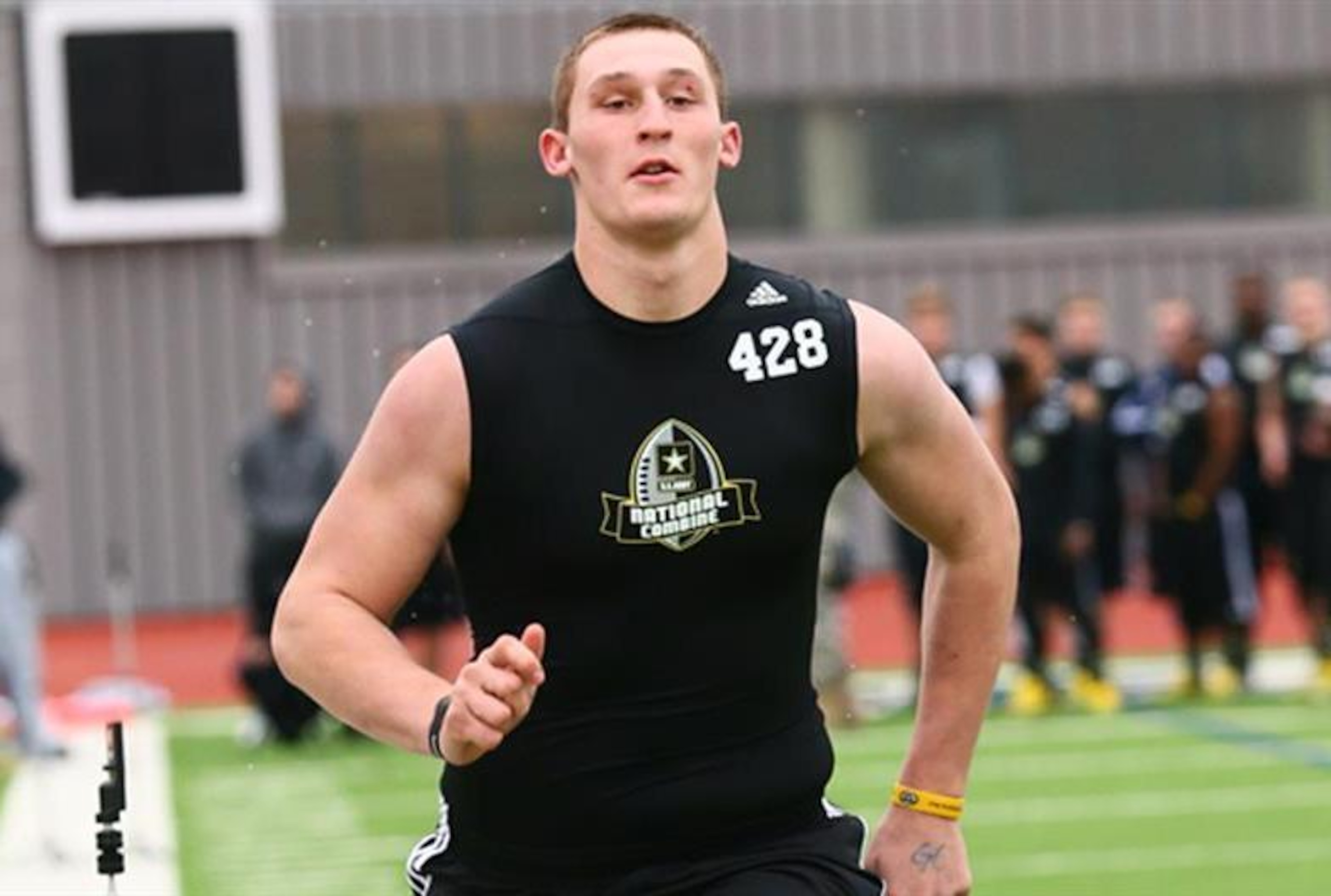 OL Landon Young