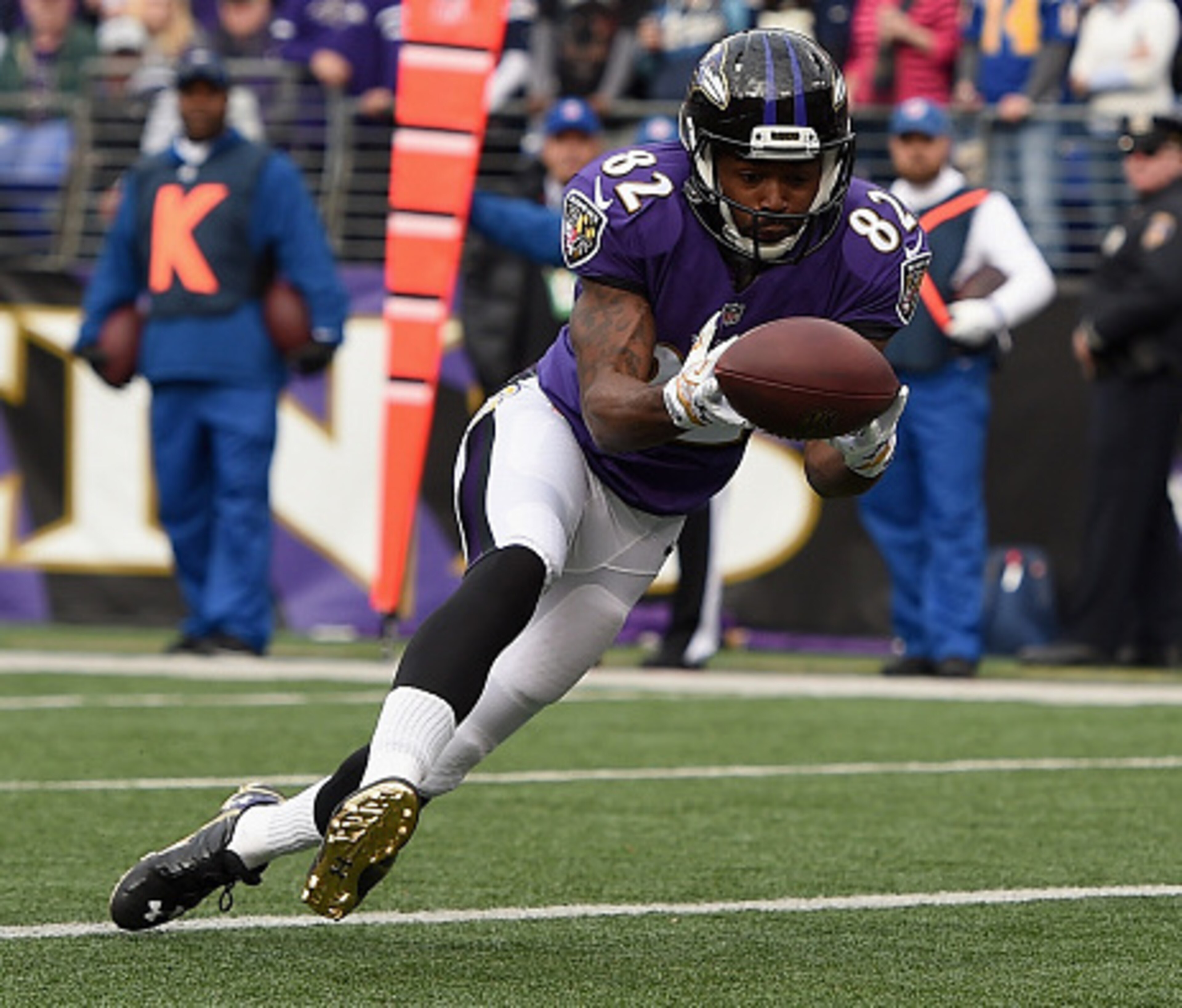 Torrey Smith signed a free-agent contract to come to San Francisco. Torrey Smith signed a free-agent contract to come to San Francisco.