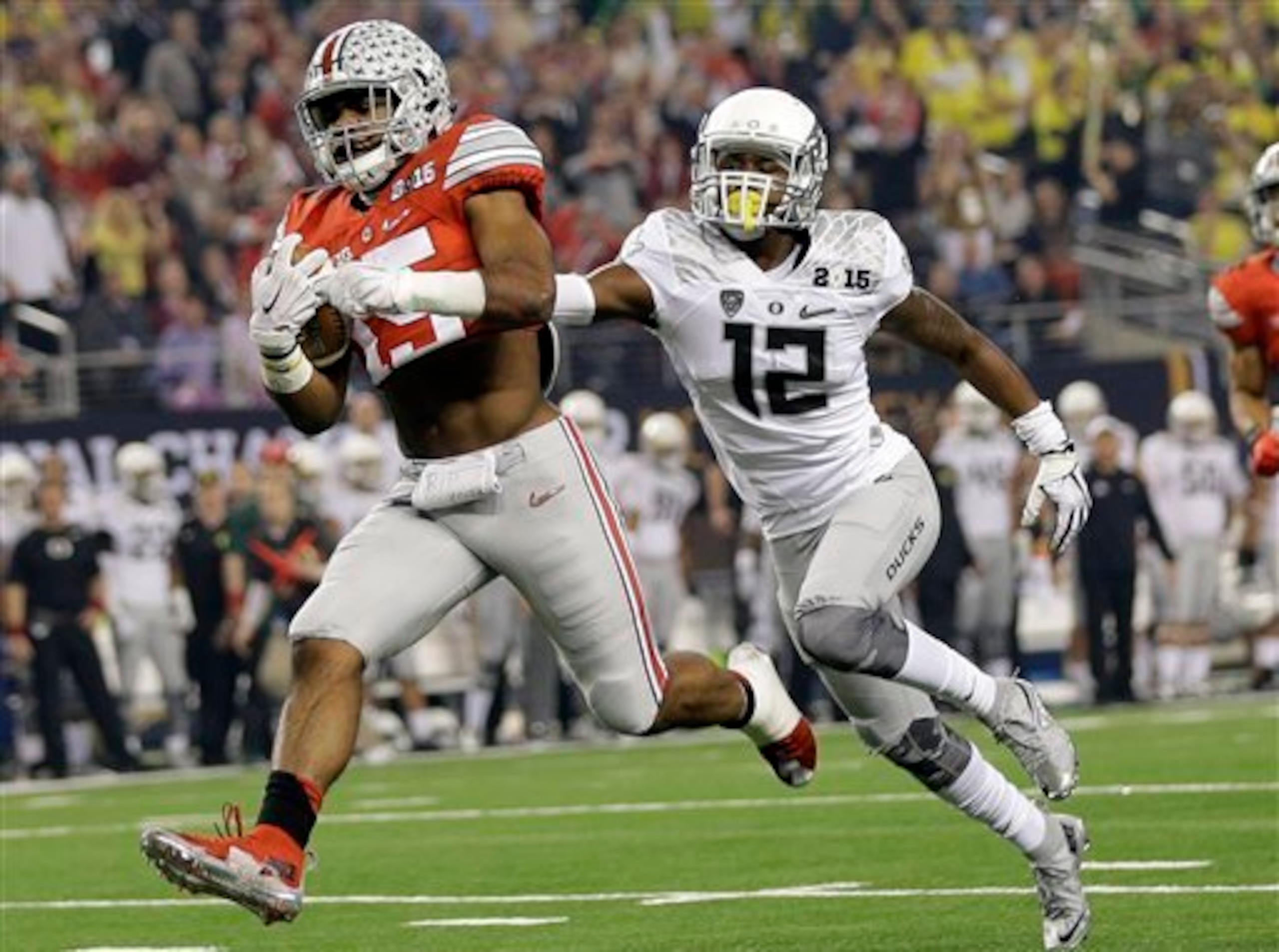 Ezekiel Elliott emerged as a star last season.