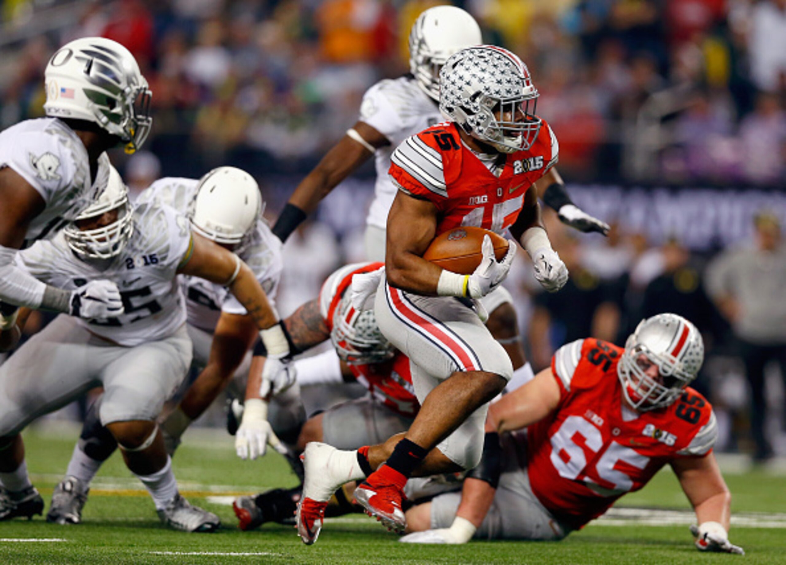Ezekiel Elliott will be a key force in Ohio State's national title defense.