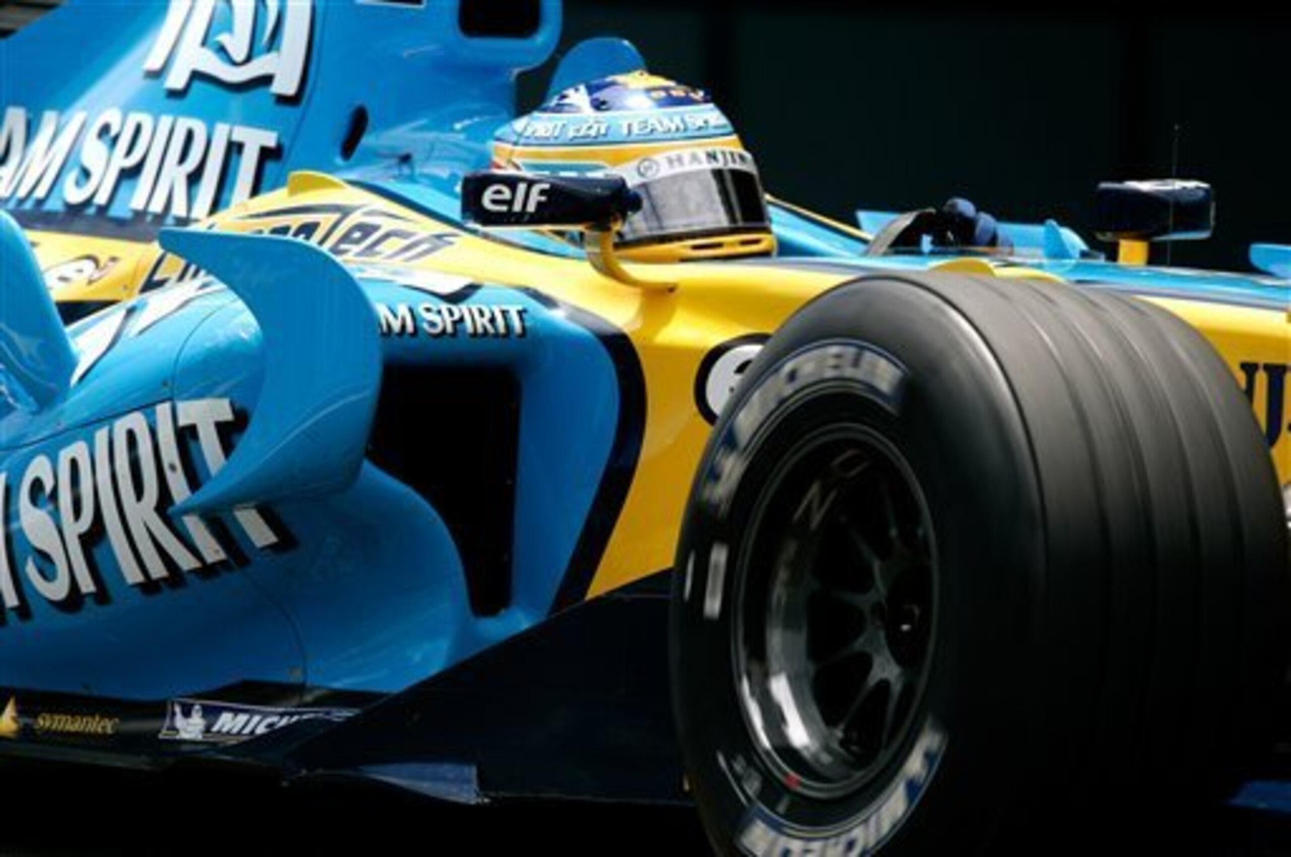 Fernando Alonso won his last world title in 2006 with Michelin tyres.