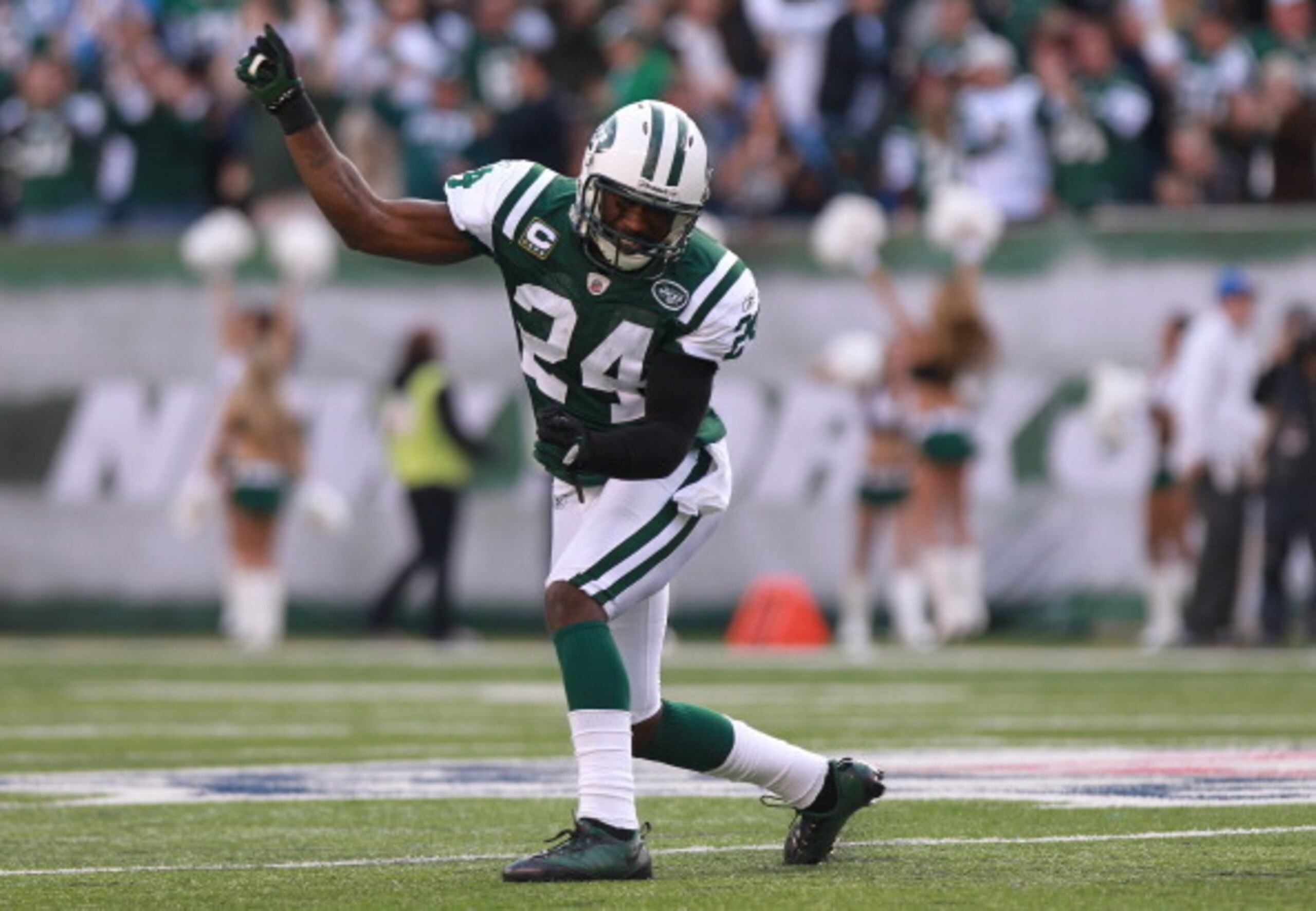 Darrelle Revis returned to the team that drafted him.