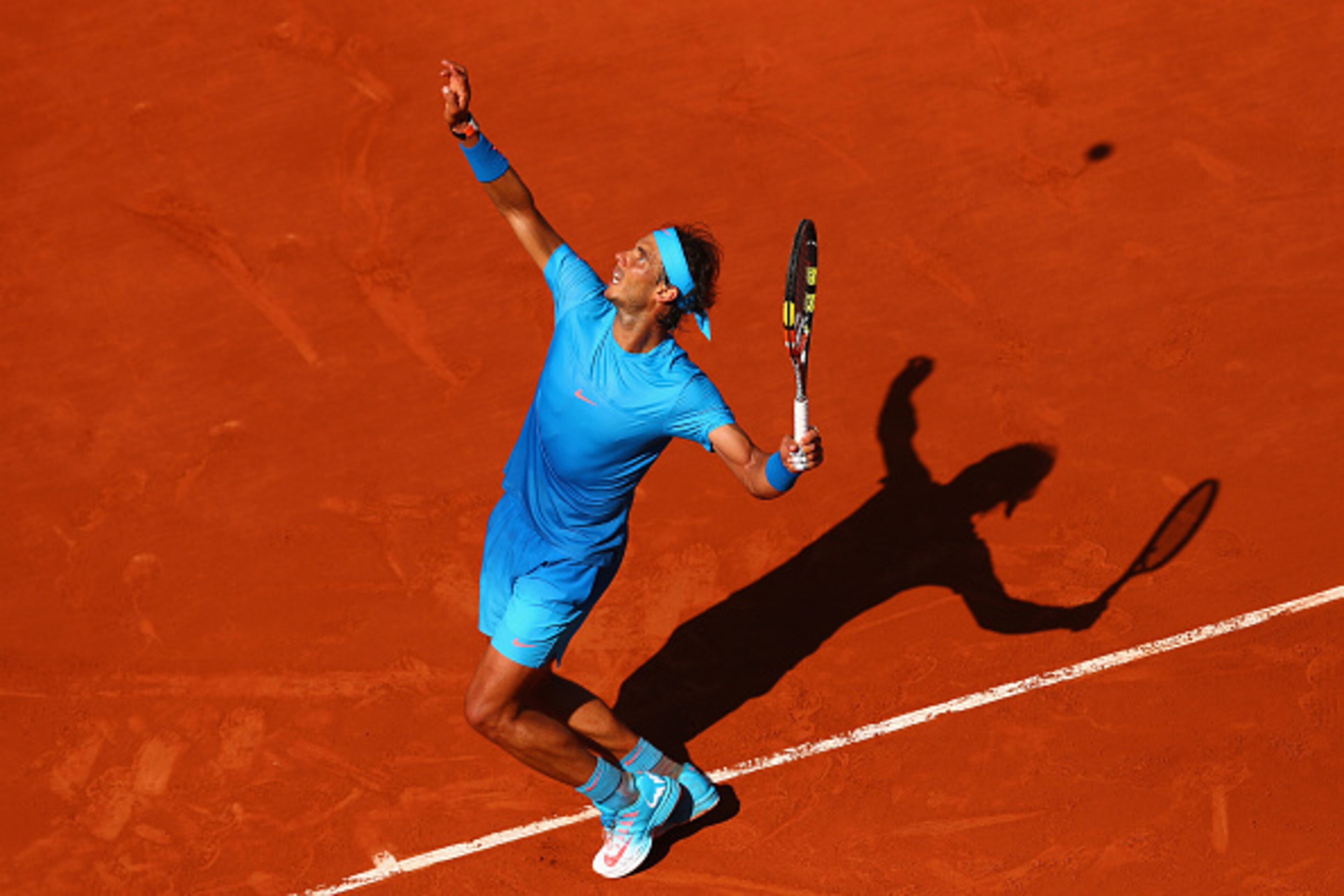 Rafael Nadal sports an electric blue kit at the 2015 Frech Open.