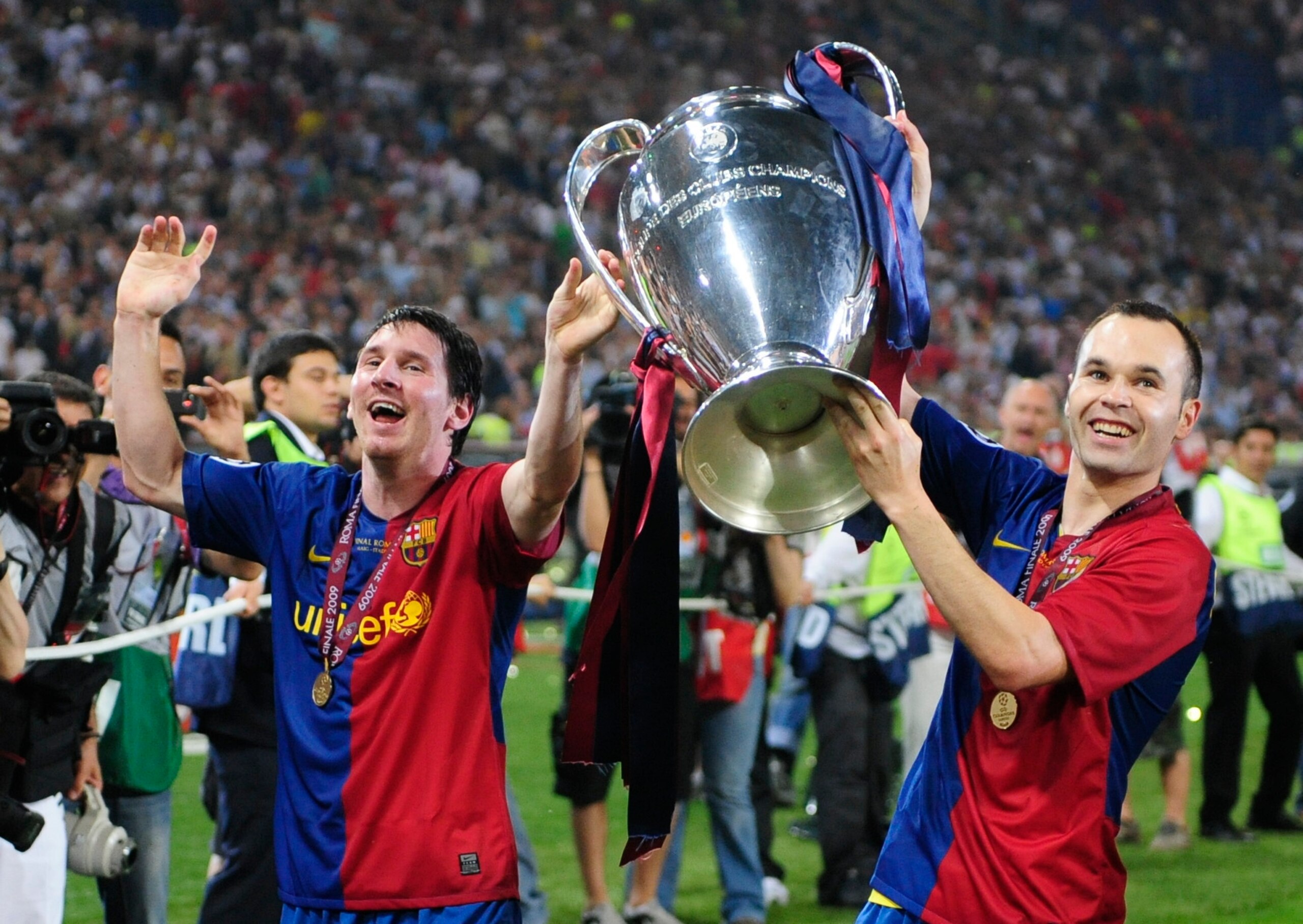 Despite his injury, Andres Iniesta was a vital part of Barca's 2009 victory.