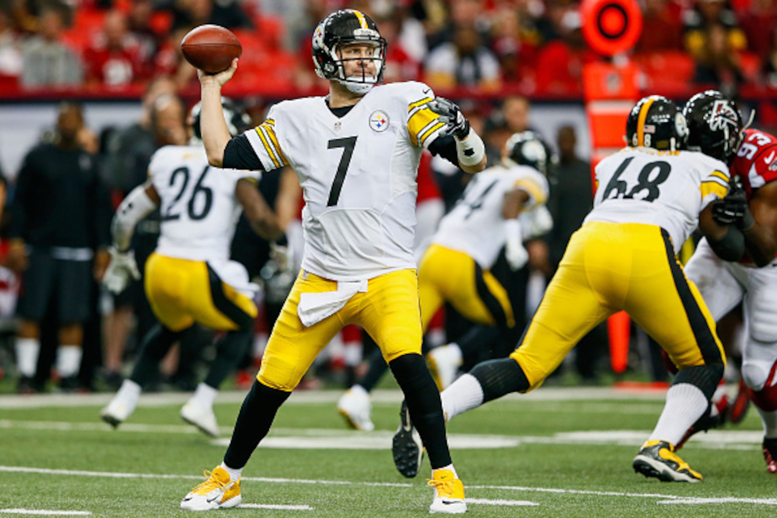 Roethlisberger has the potential to be an elite fantasy QB in 2015.