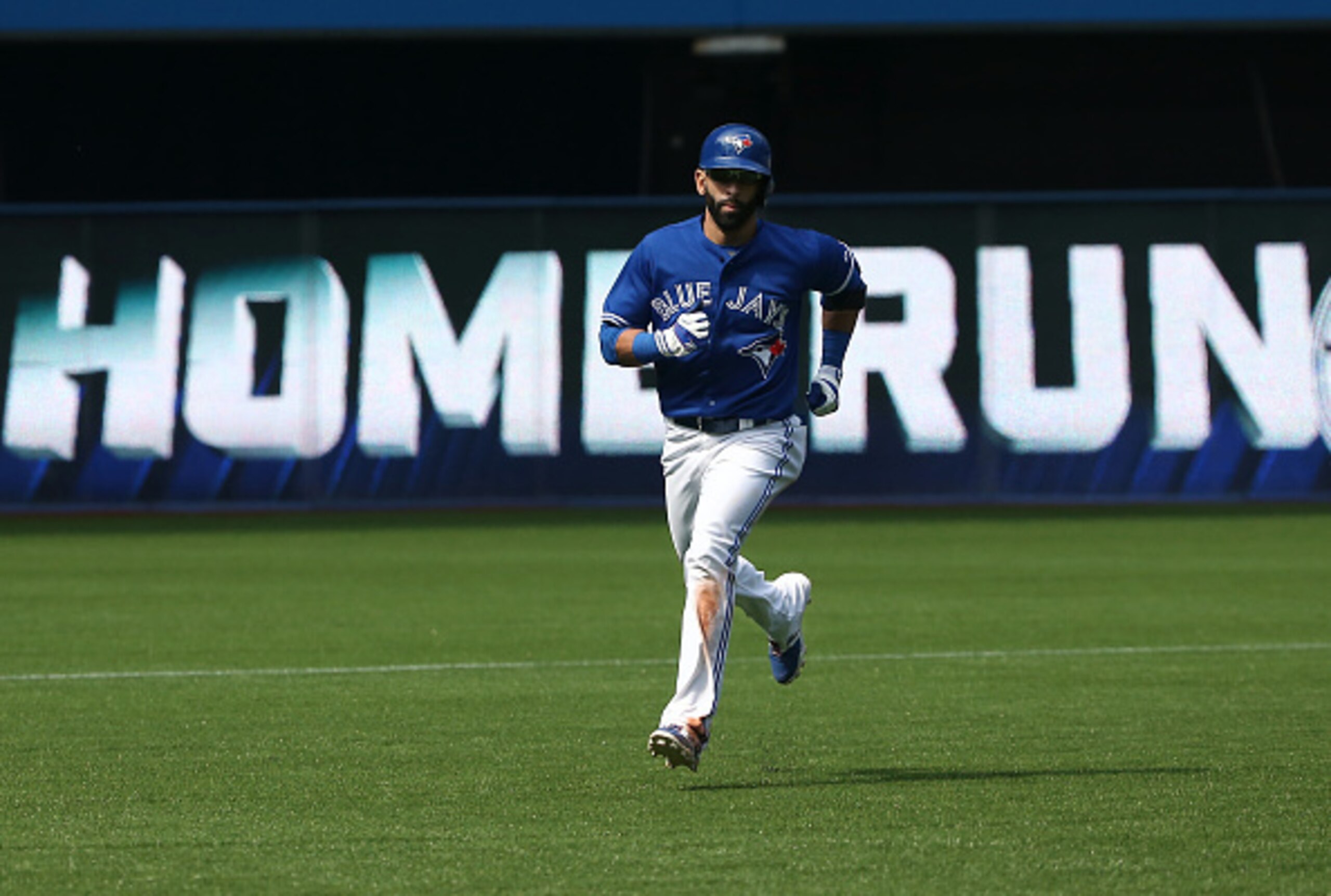 It might not be popular, but trading Jose Bautista might be the best move for the Jays.