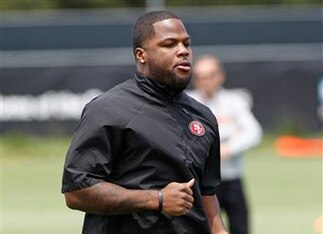 Running back Carlos Hyde should bear the brunt of the ground attack in 2015.