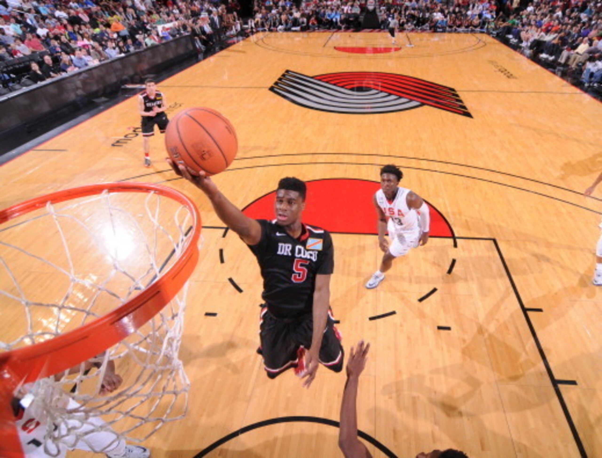 The Knicks will pass up Emmanuel Mudiay, sending him straight to the Kings at No. 6.