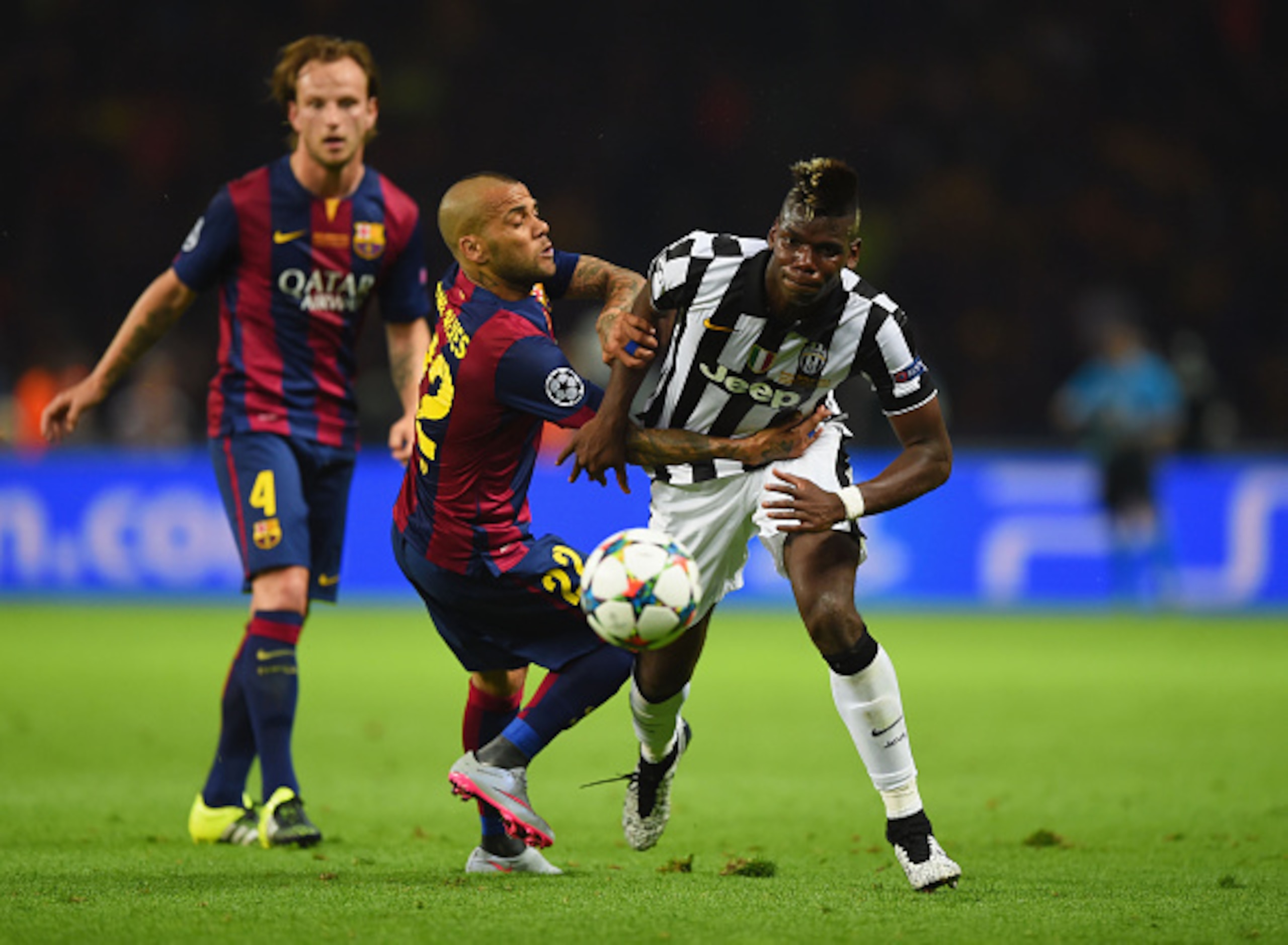 Paul Pogba seems the most likely replacement at this stage.