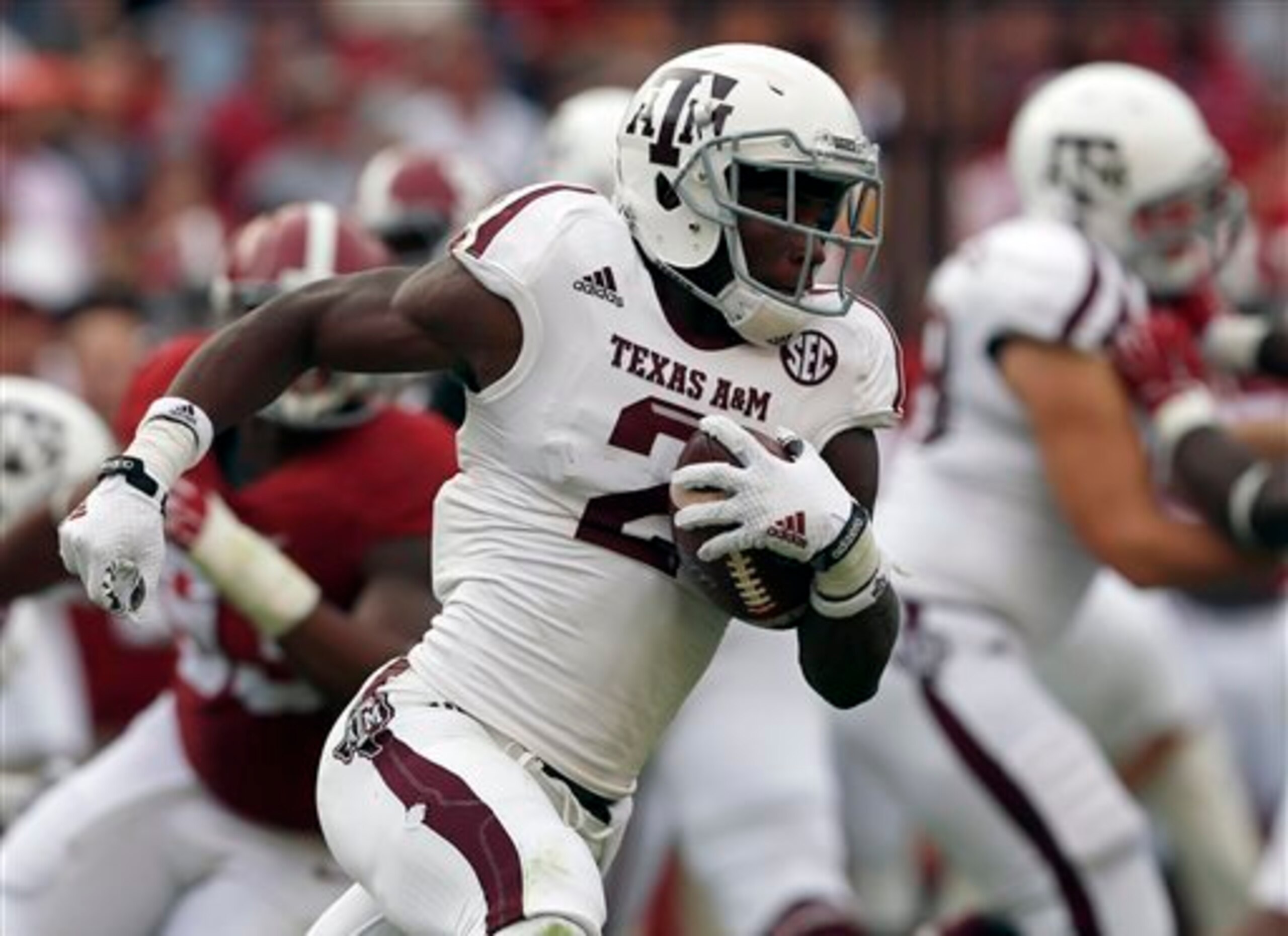 Speedy Noil made an immediate impact as a Texas A&M freshman last fall.
