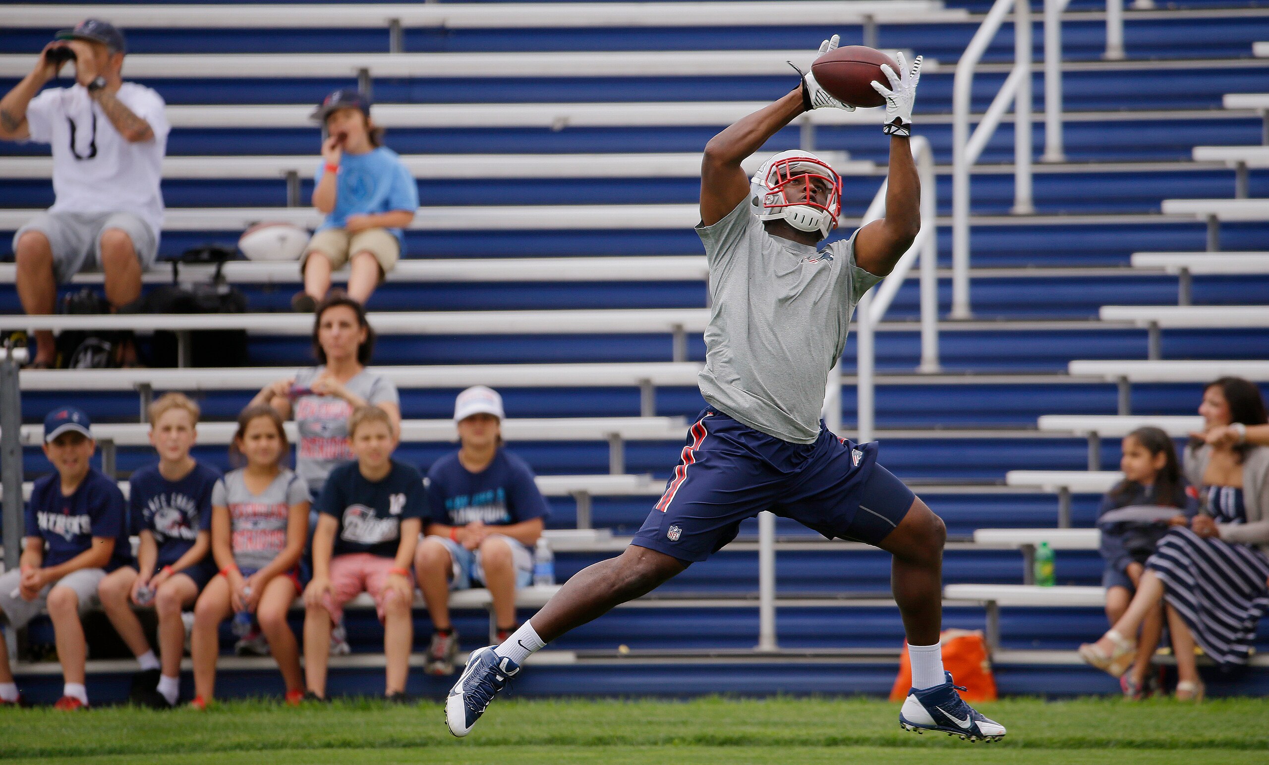 Patriots TE Fred Davis (above) dropped a few too many passes in practices.