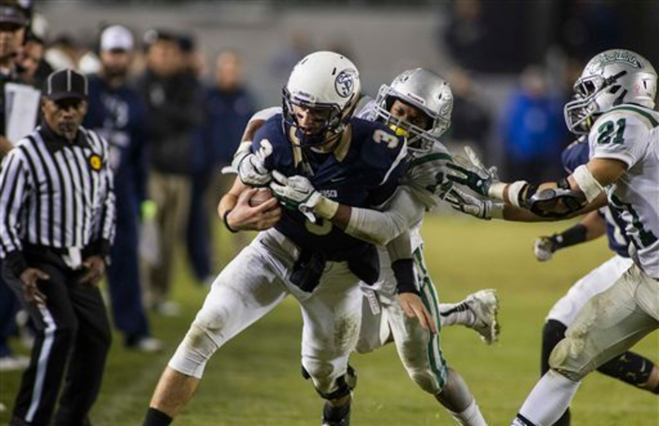 Rosen making a play as a high school senior.
