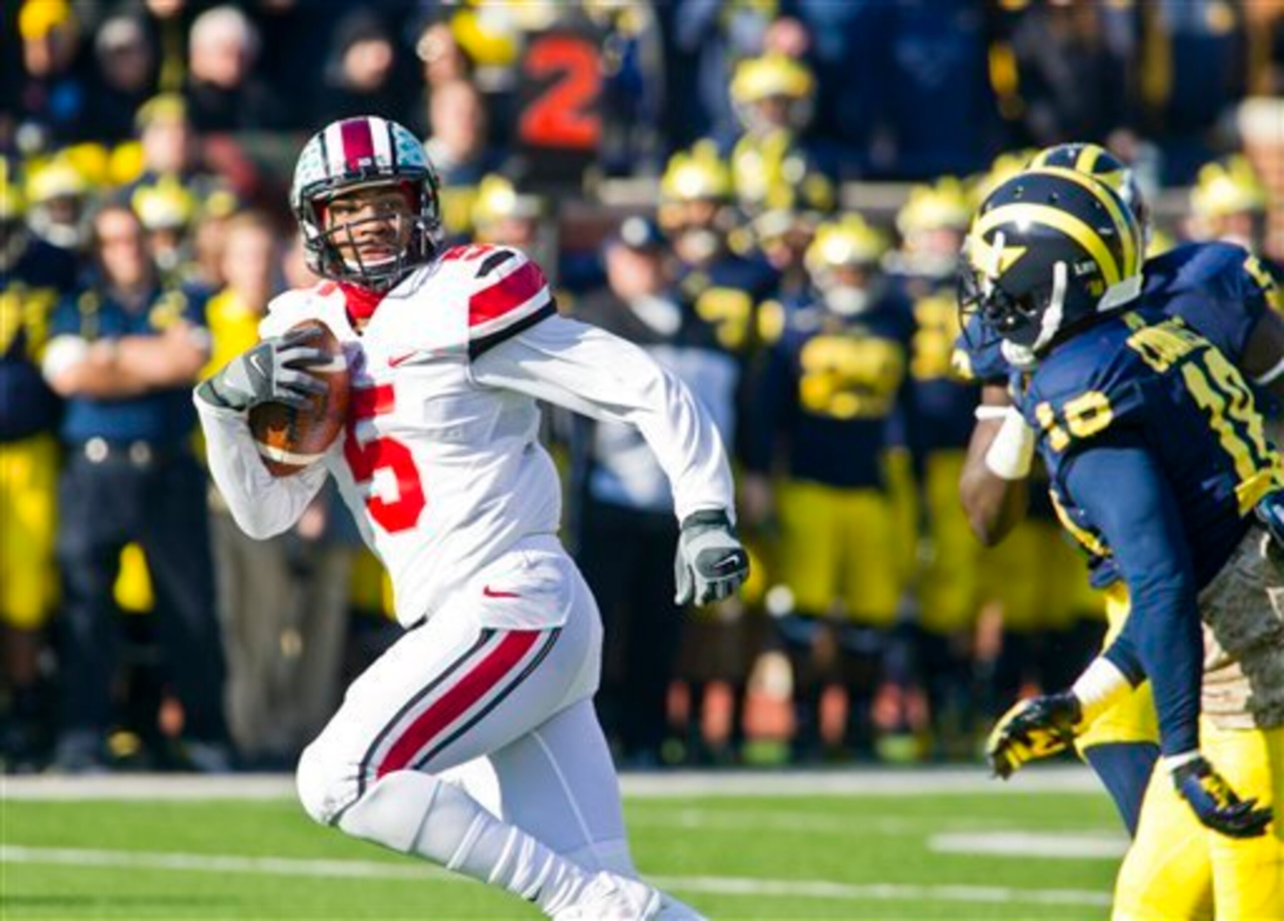 Braxton Miller takes off against Michigan in 2013.