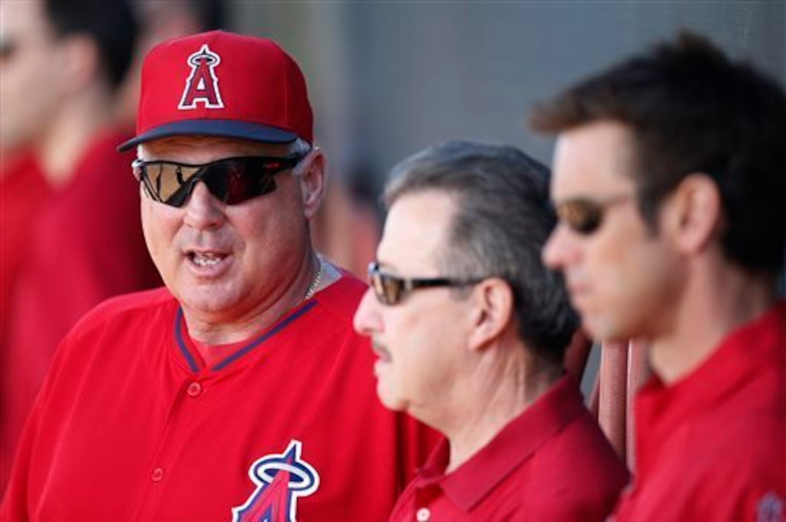 Mike Scioscia doesn't answer to the GM in Los Angeles.