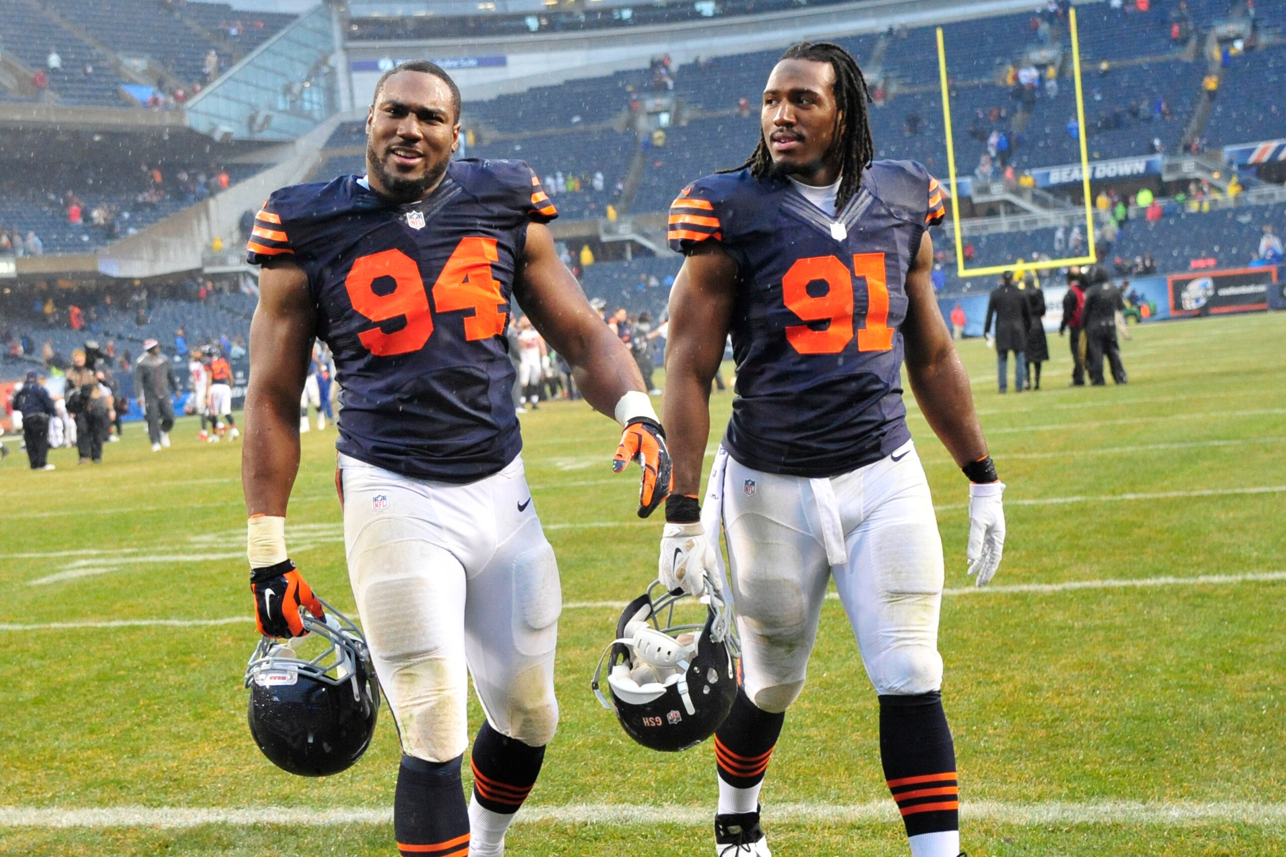 DE Cornelius Washington and OLB David Bass are both sleepers to keep an eye on at Chicago Bears training camp this summer.