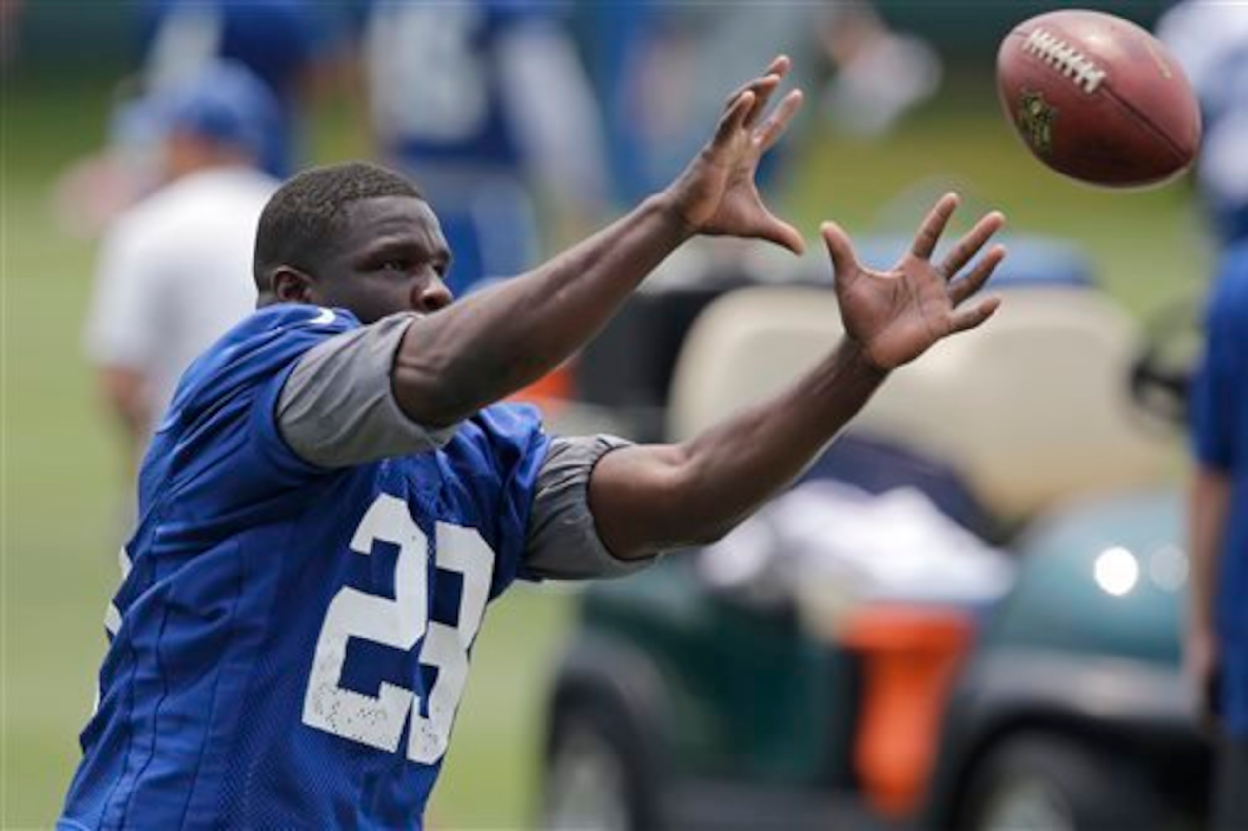 Seeing Frank Gore in Colts blue will take some time to get used to. Seeing Frank Gore in Colts blue will take some time to get used to.