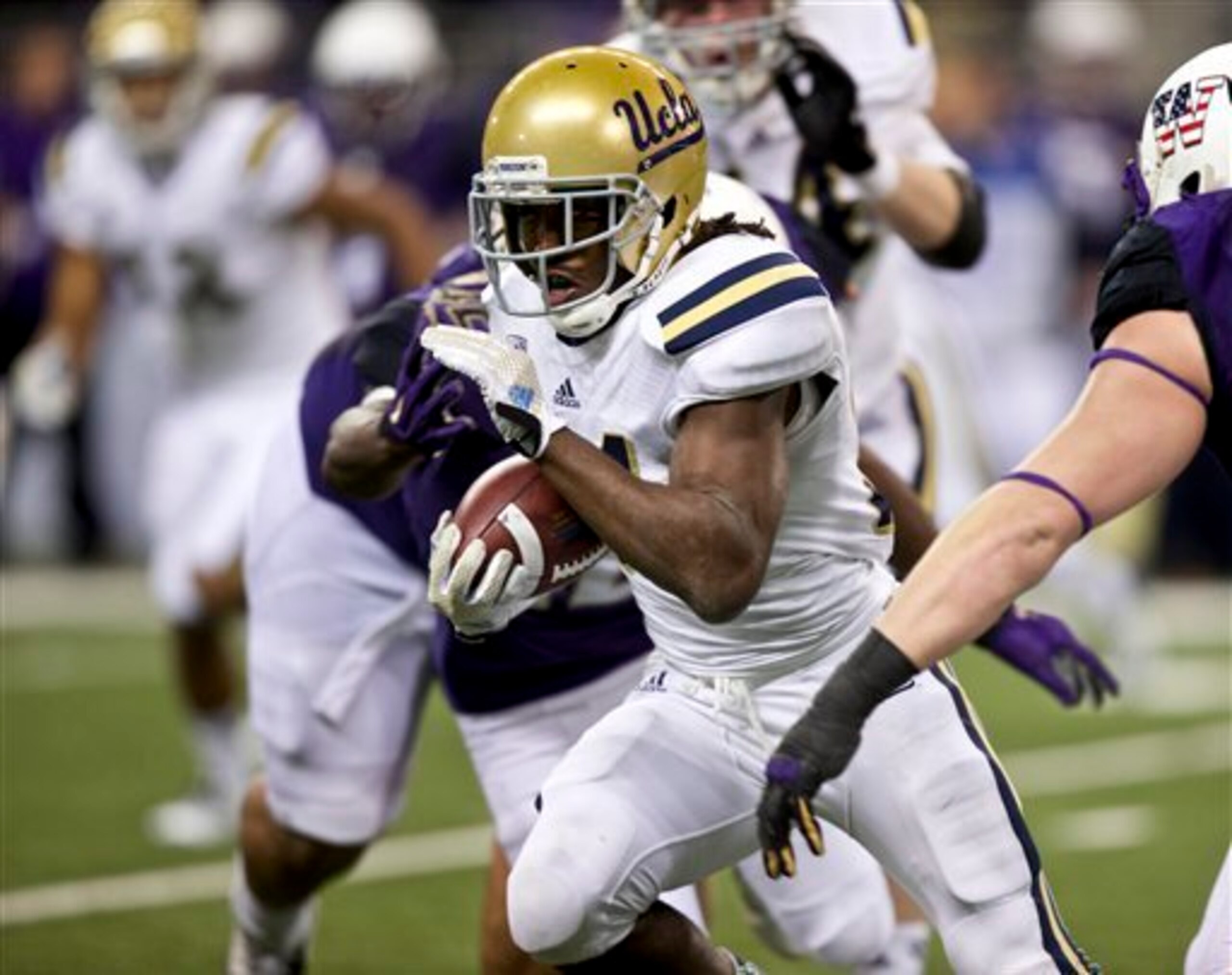 Paul Perkins is one of the best backs on the West Coast and in America. Paul Perkins is one of the best backs on the West Coast and in America.