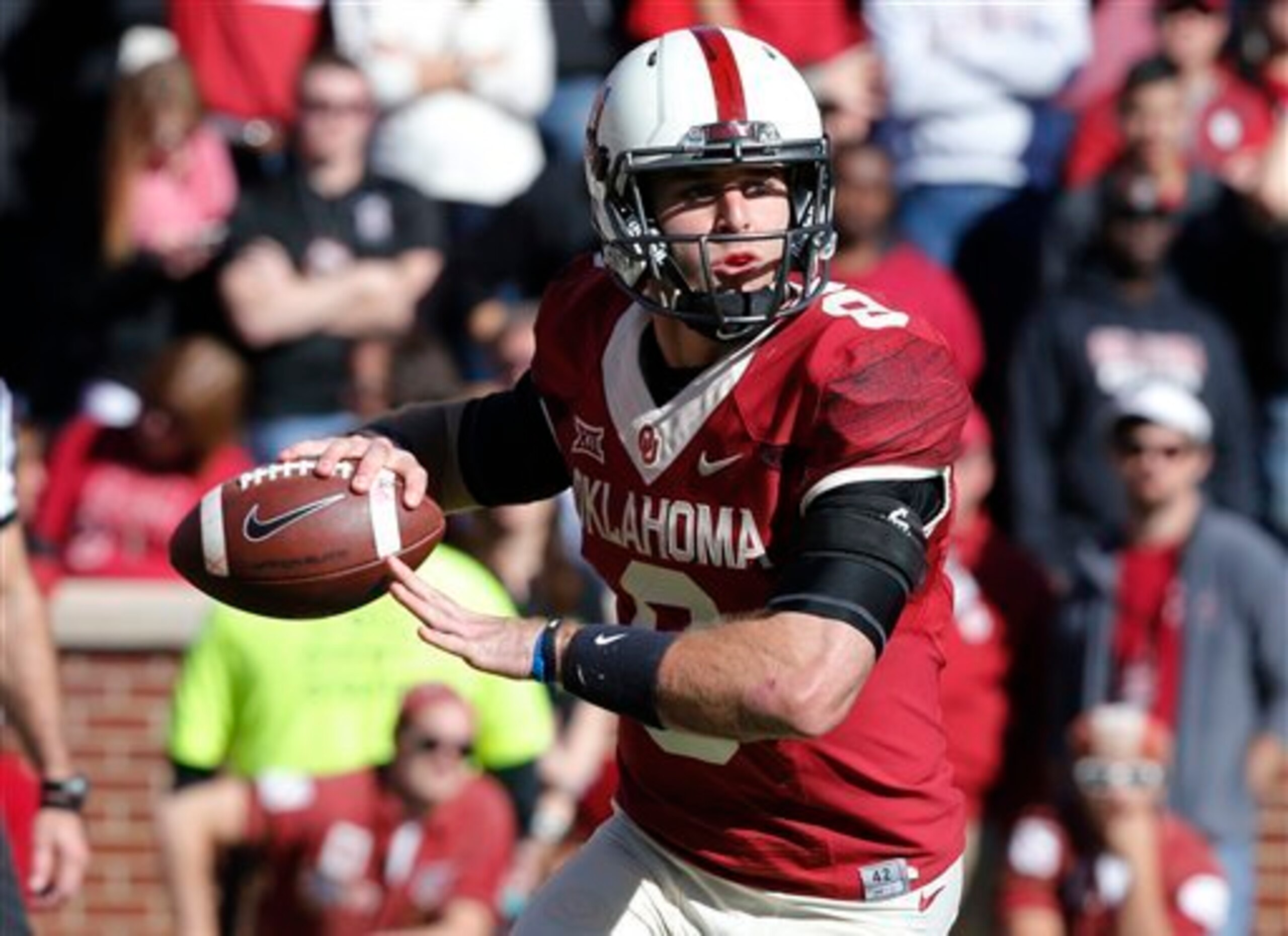 Trevor Knight never found his footing as Oklahoma's starting QB last fall.