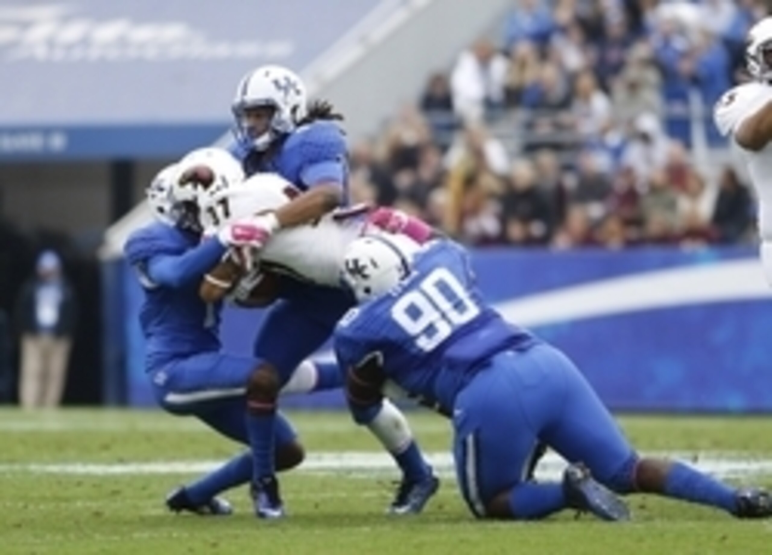 DT Melvin Lewis (right)