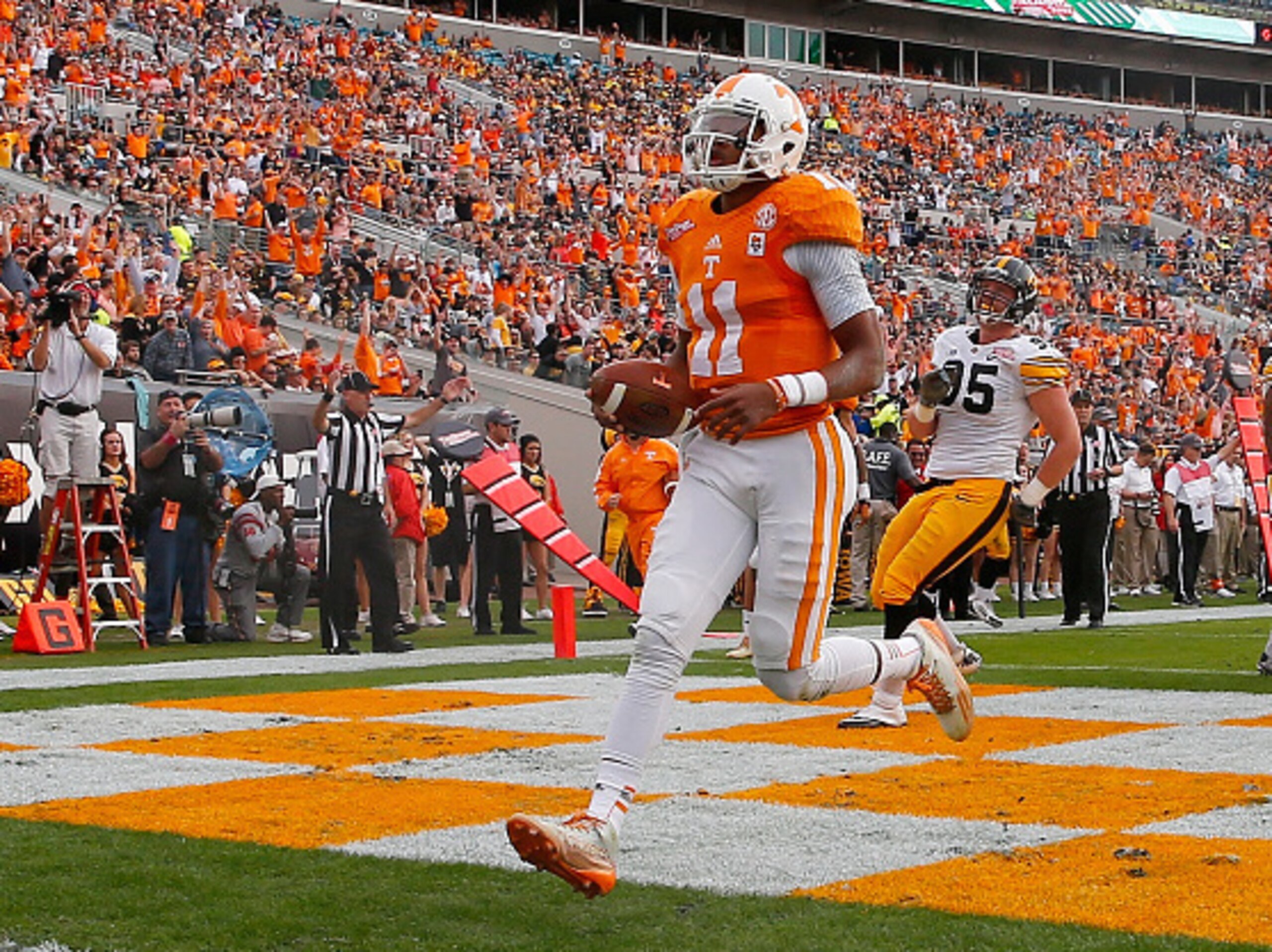 Tennessee QB Joshua Dobbs