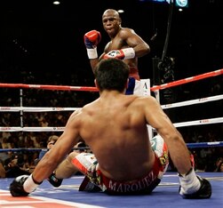 Mayweather was too big for Marquez back in 2009.