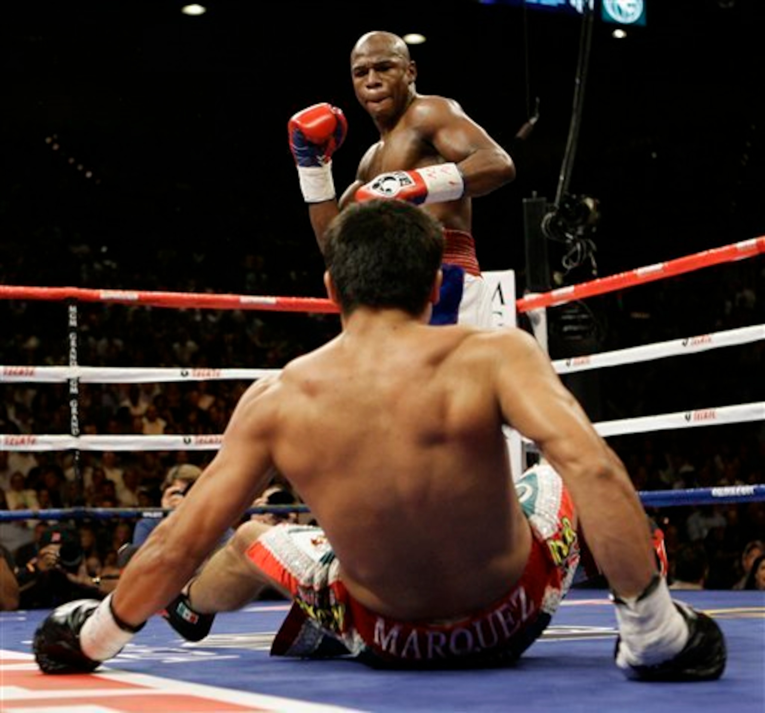Mayweather was too big for Marquez back in 2009. Mayweather was too big for Marquez back in 2009.