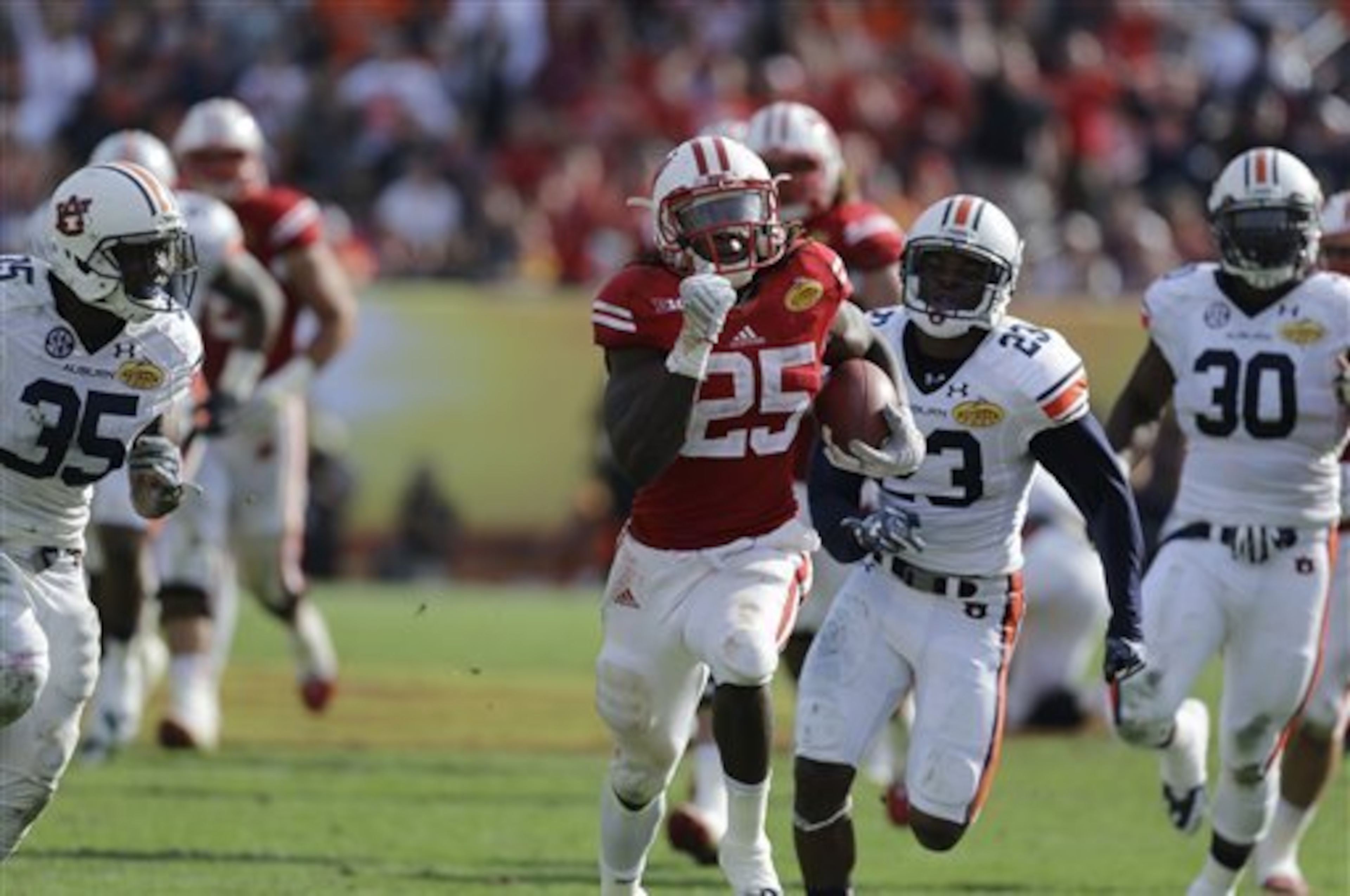 Melvin Gordon ran wild for Wisconsin in 2014.