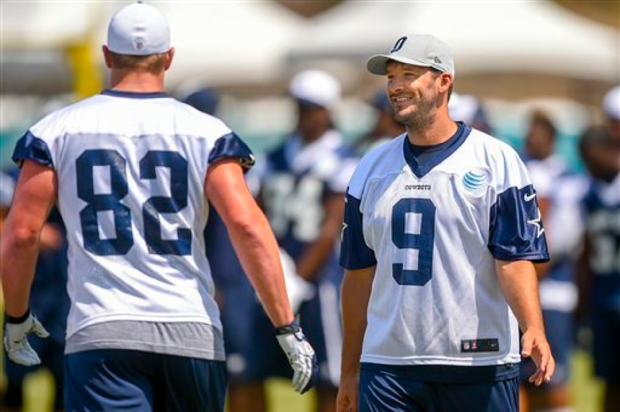 No. 82 Jason Witten and No. 9 Tony Romo