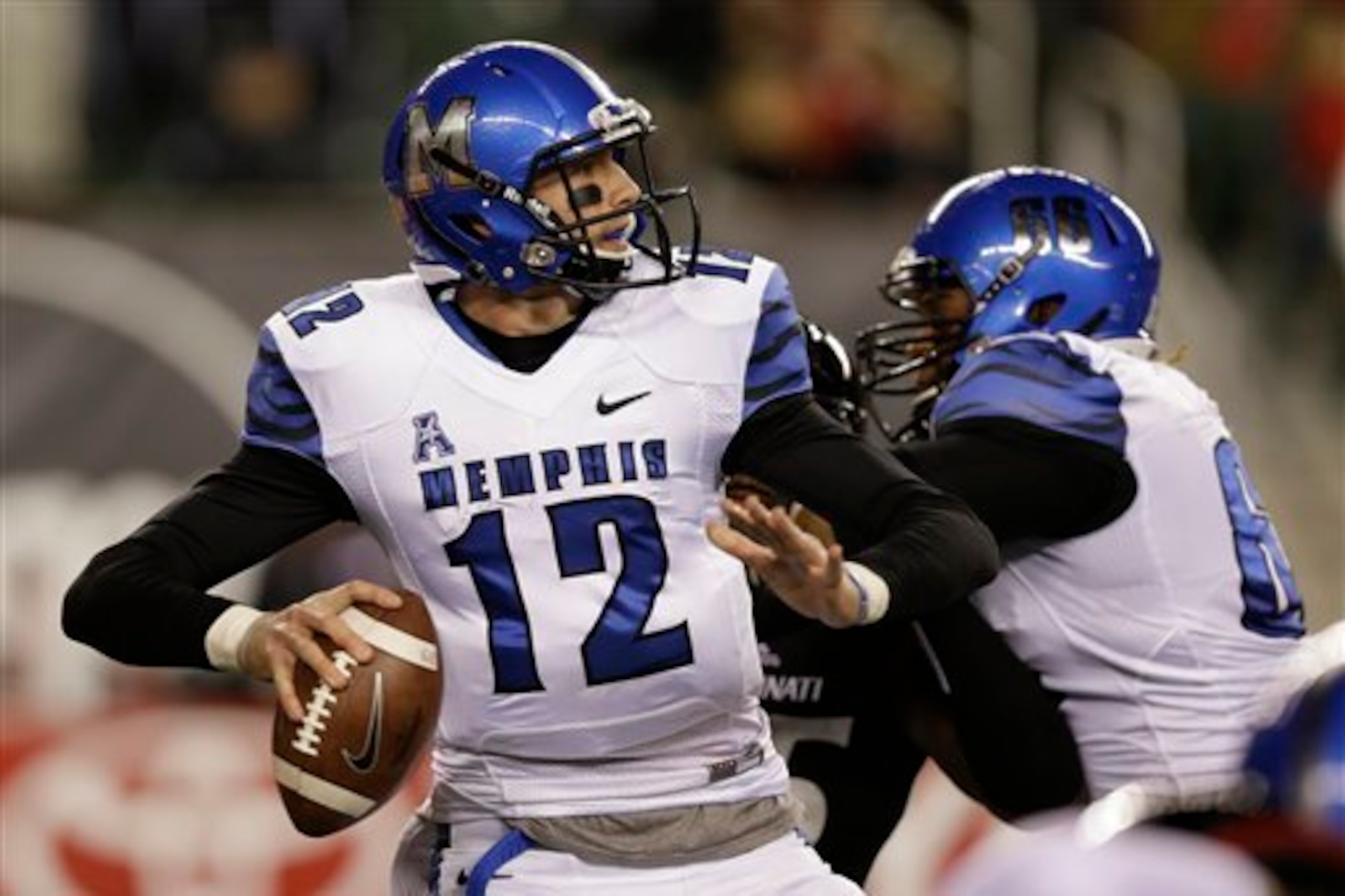 Paxton Lynch is a dynamic quarterback who can become a Heisman candidate in 2015.