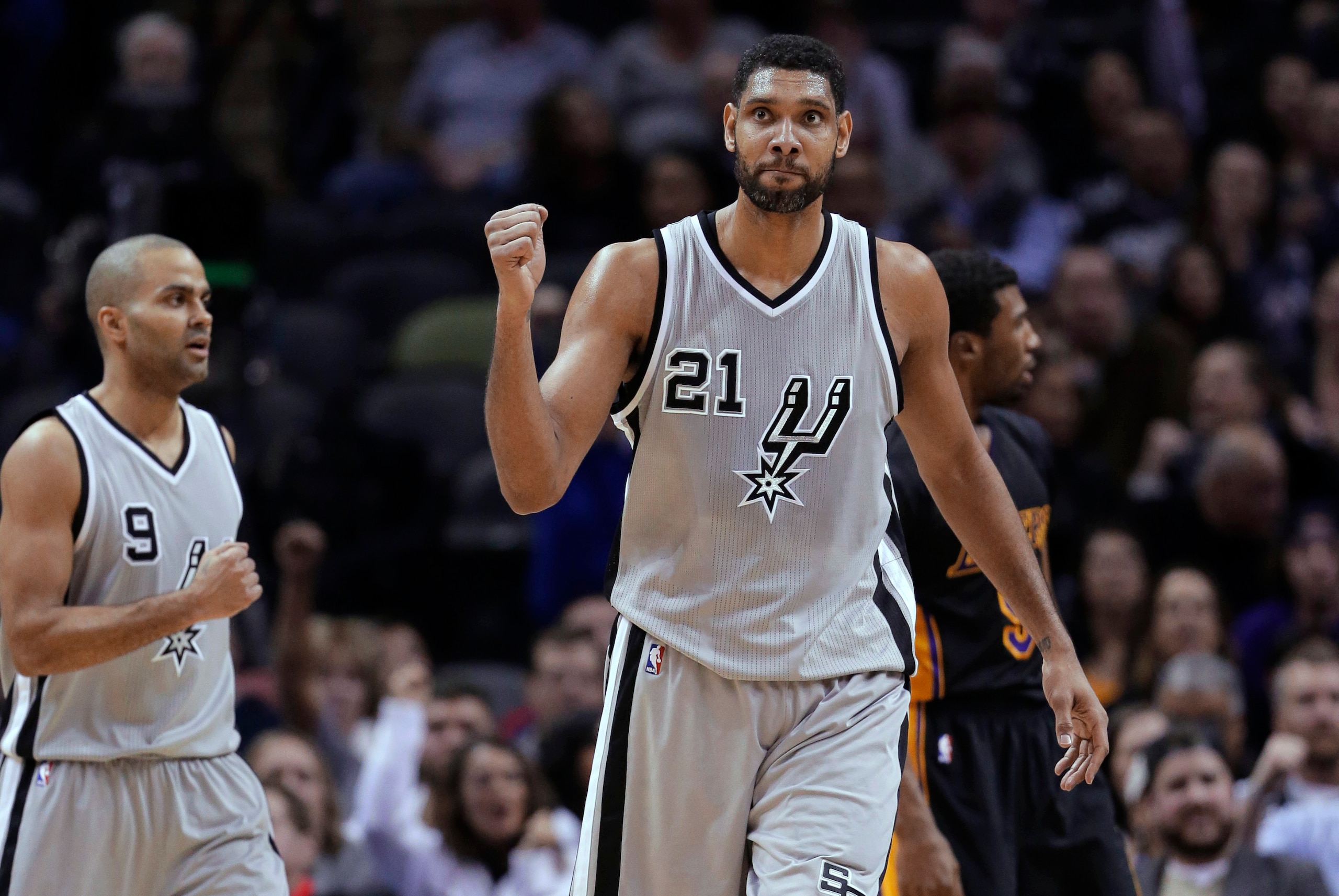 The thought of Tim Duncan joining forces with LaMarcus Aldridge is frightening.