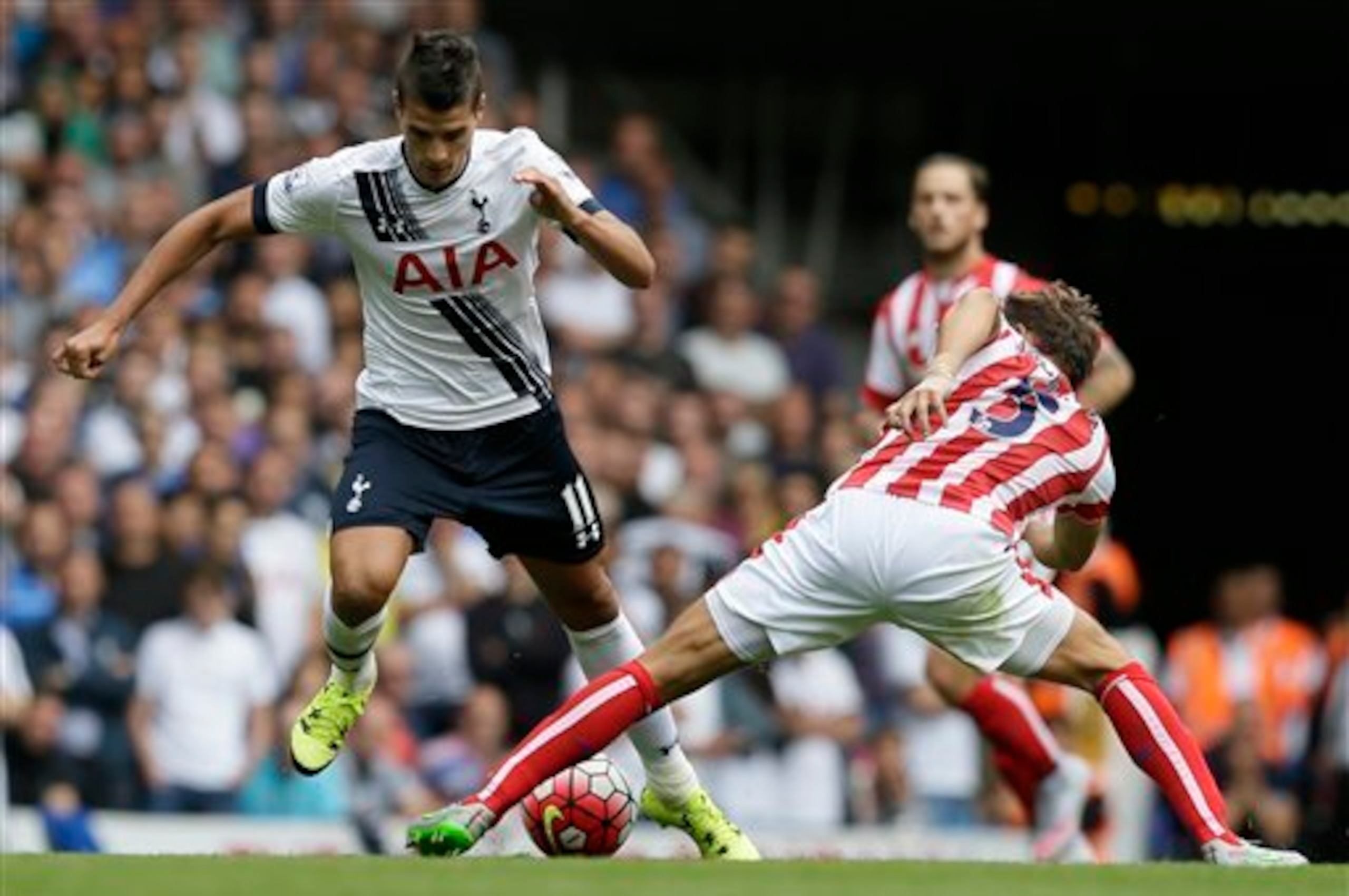 Erik Lamela was unable to impact the game against Stoke City.