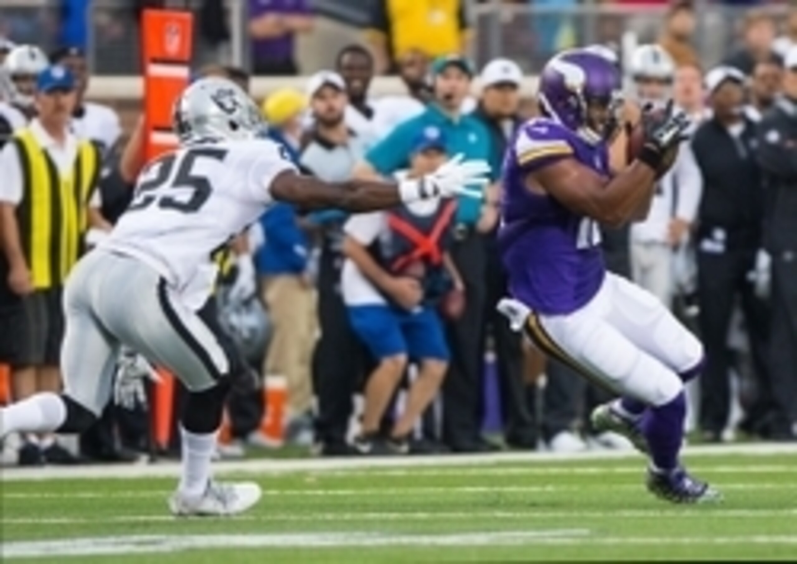 No. 25 D.J. Hayden in pass coverage