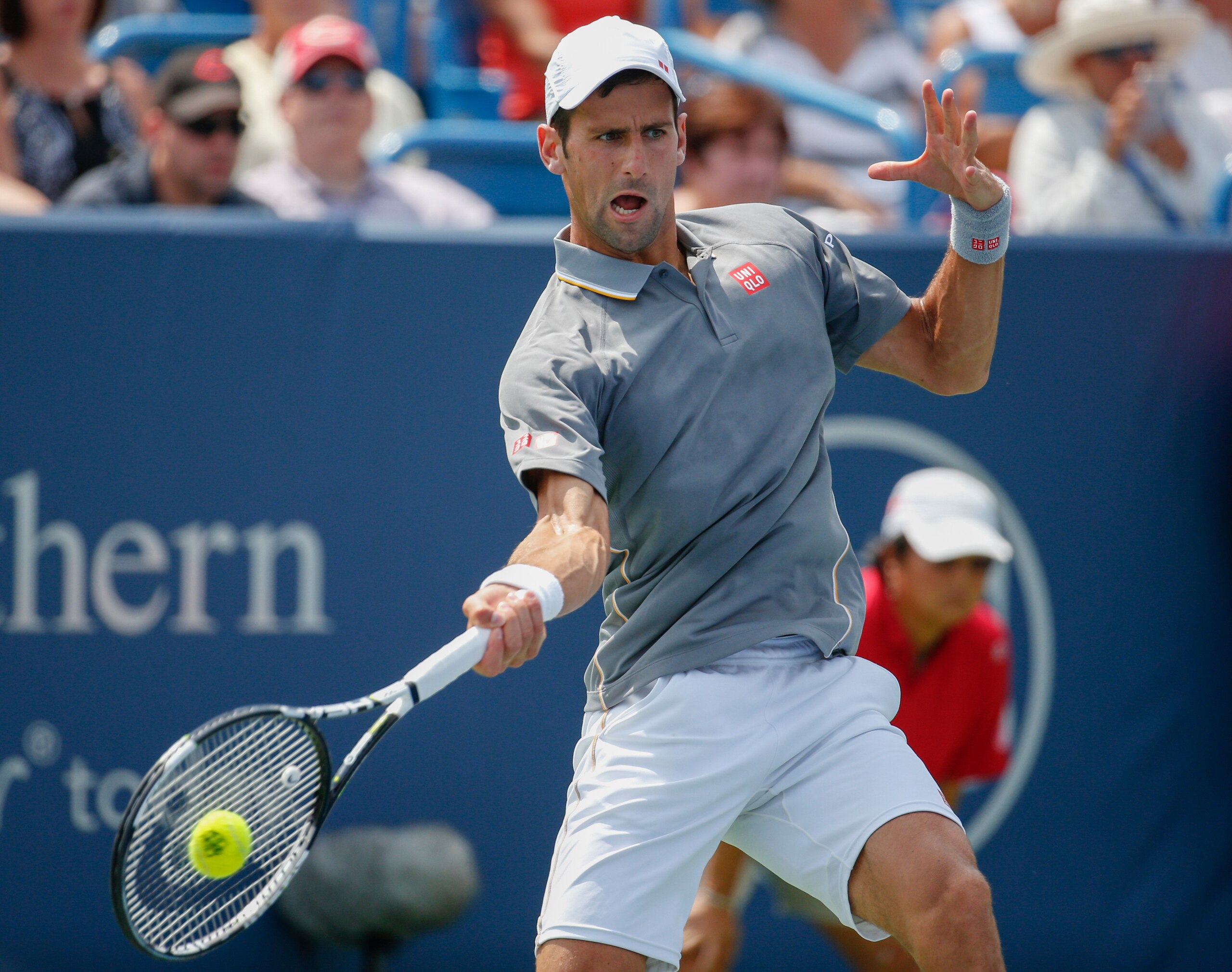 Novak Djokovic hits a forehand at the 2015 Western & Southern Open.
