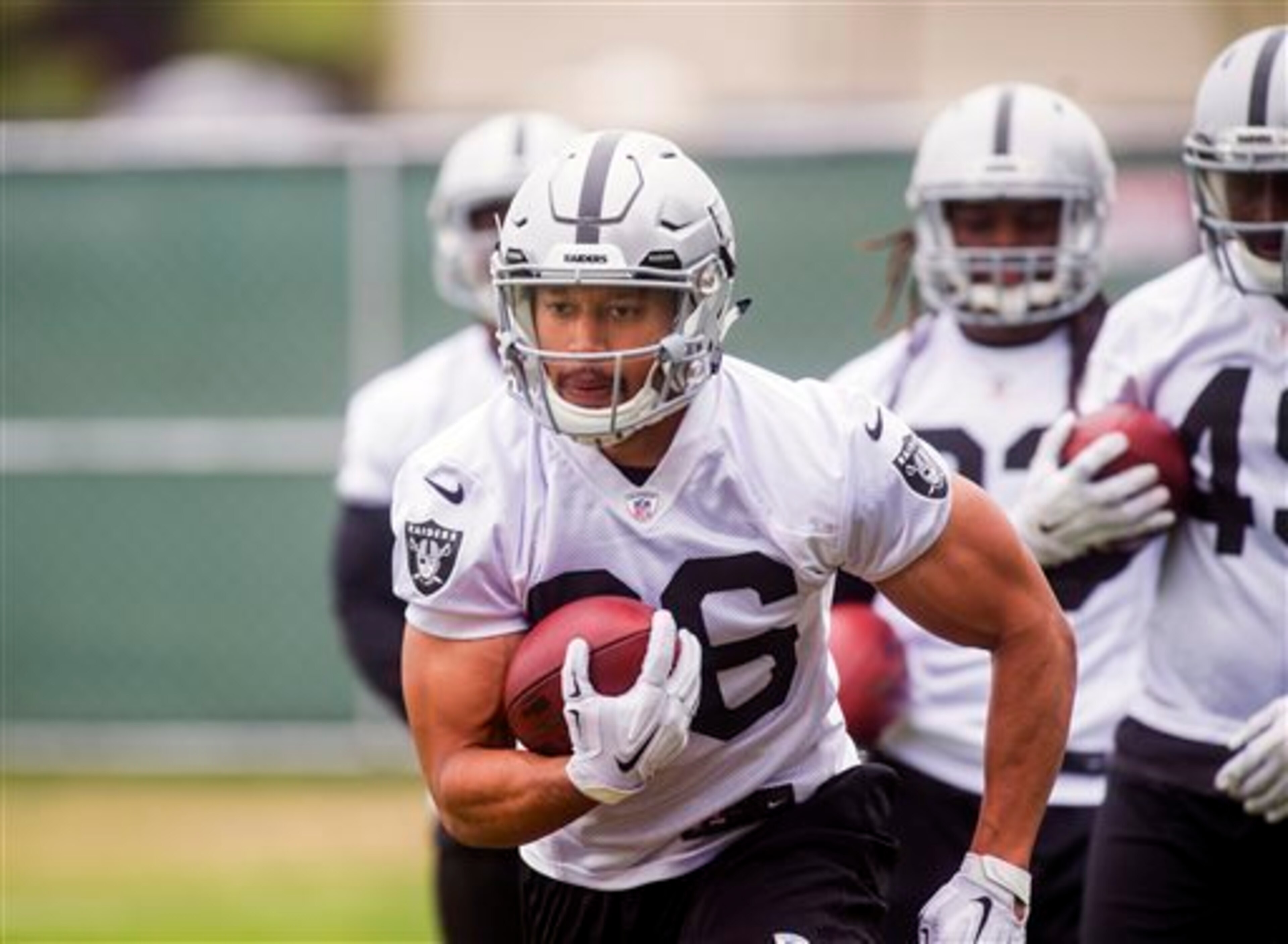 Roy Helu during running back drills