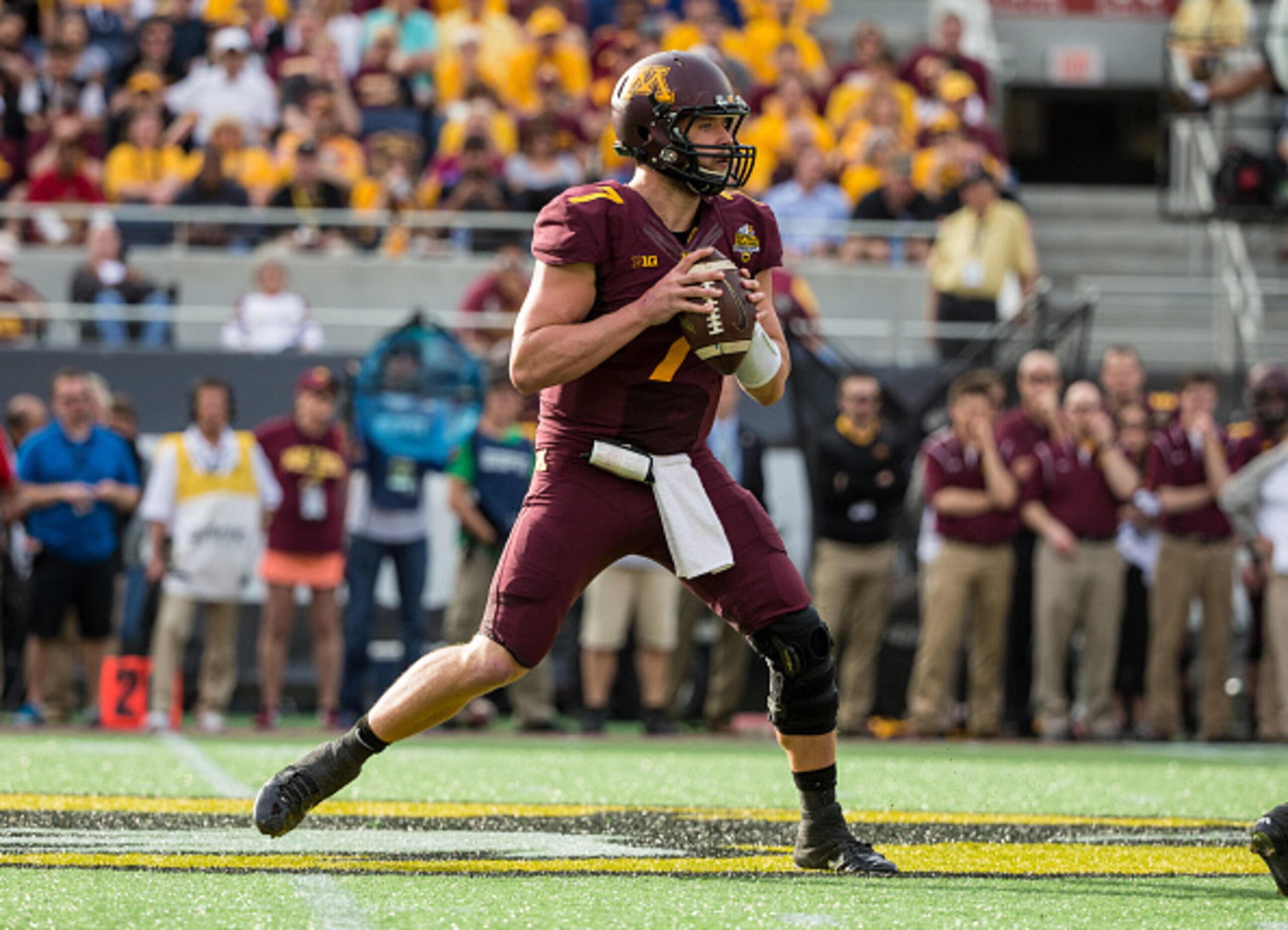 Minnesota QB Mitch Leidner